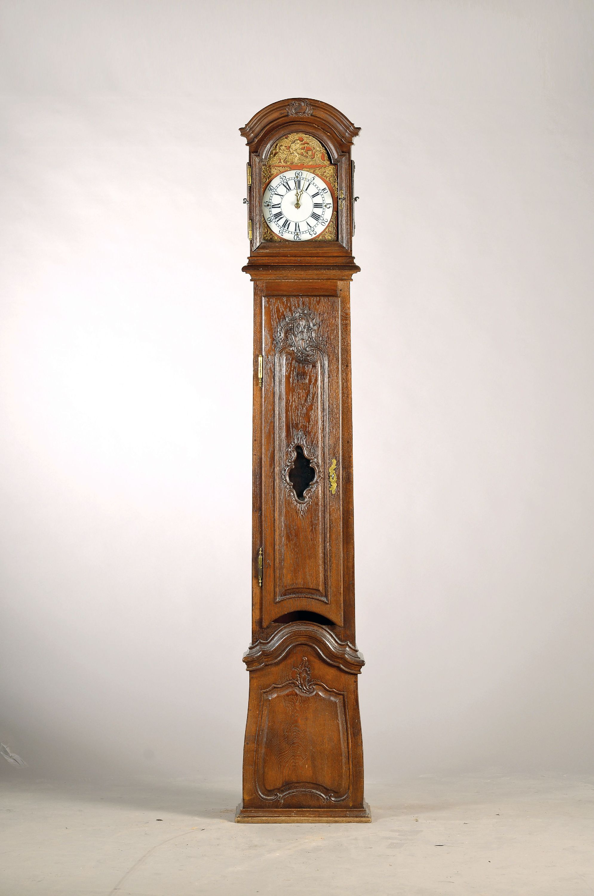 Image 26994905 - Standuhr, deutsch, um 1760/80, Eichengehäuse mit kräftigen Schnitzarbeiten, ...