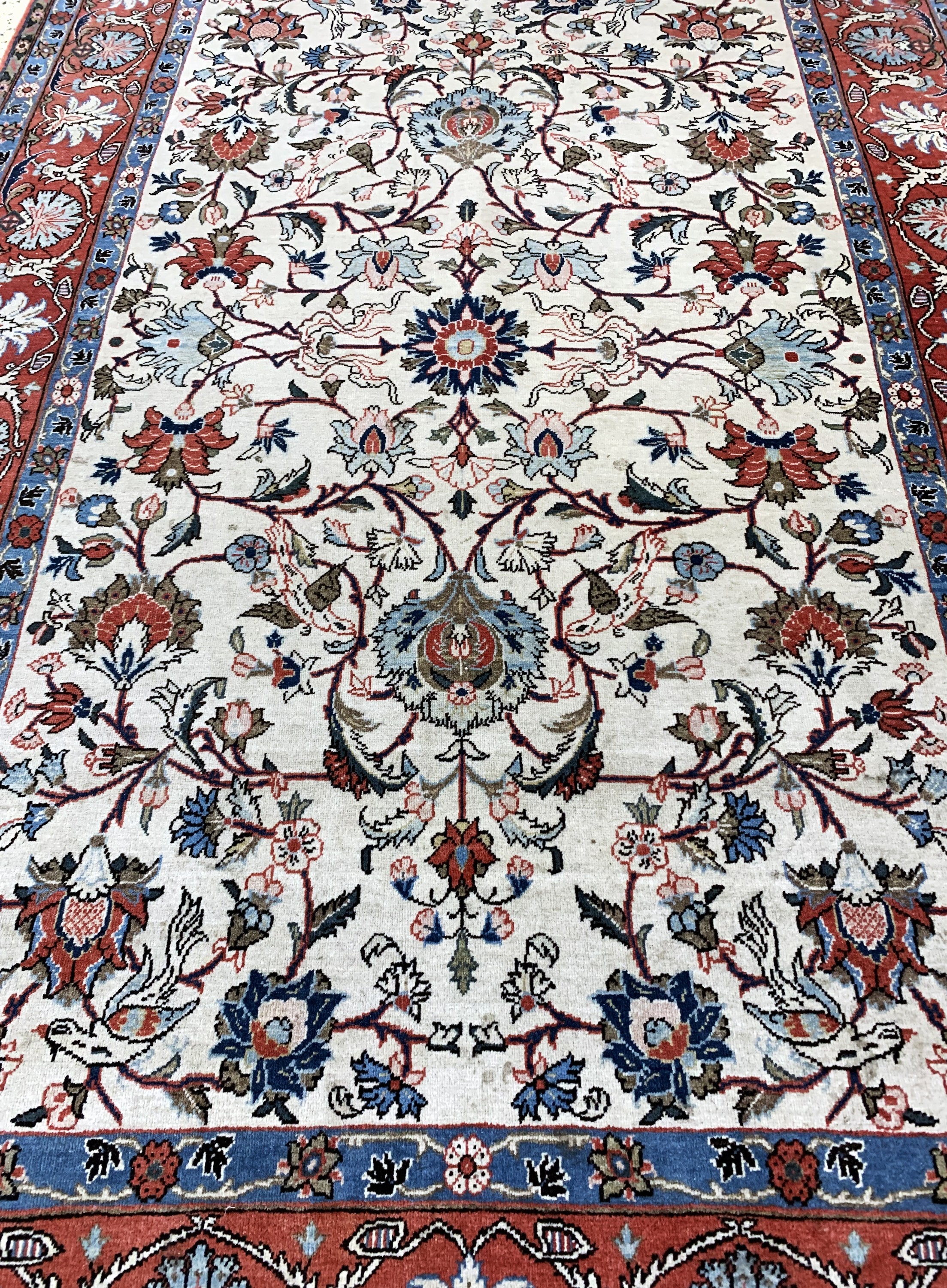 Detail e: Esfahan alt, Persien, Anfang 20.Jhd, Wolle auf Baumwolle, ca. 210 x 140 cm, EHZ: 2-3
