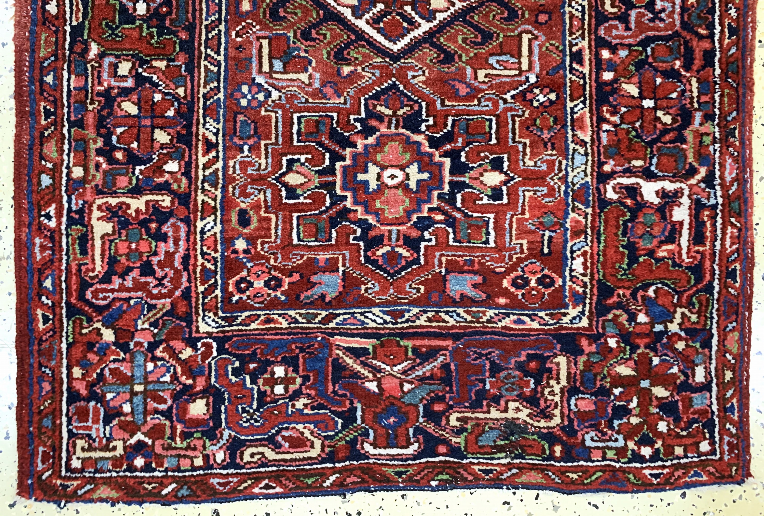 Detail b: Heriz alt, Persien, Anfang 20.Jhd, Wolle auf Baumwolle, ca. 145 x 97 cm, EHZ: 2