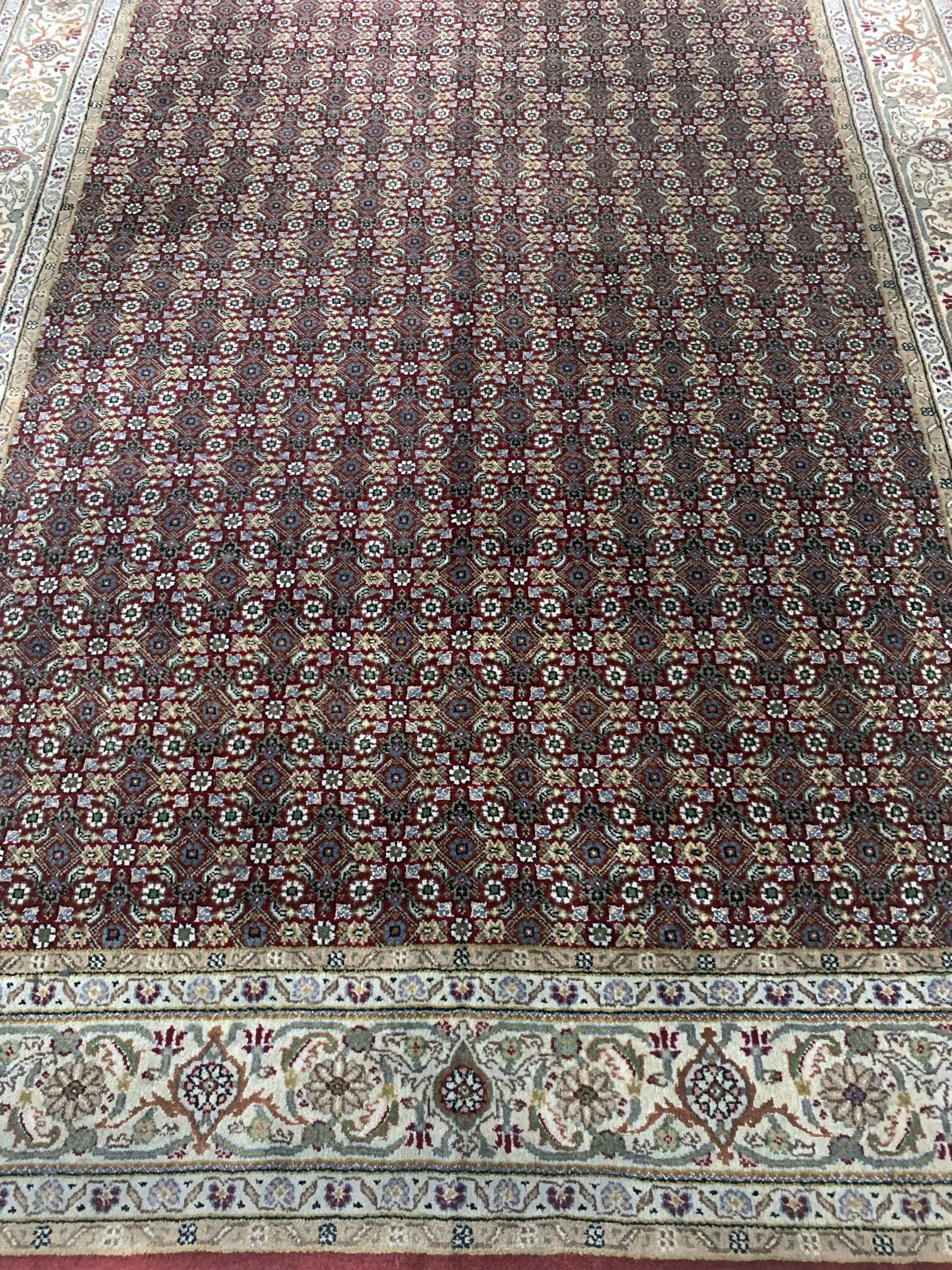 Detail d: Täbriz fein, Indien, Ende 20.Jhd, Korkwollemit Seide, ca. 200 x 145 cm, EHZ: 2