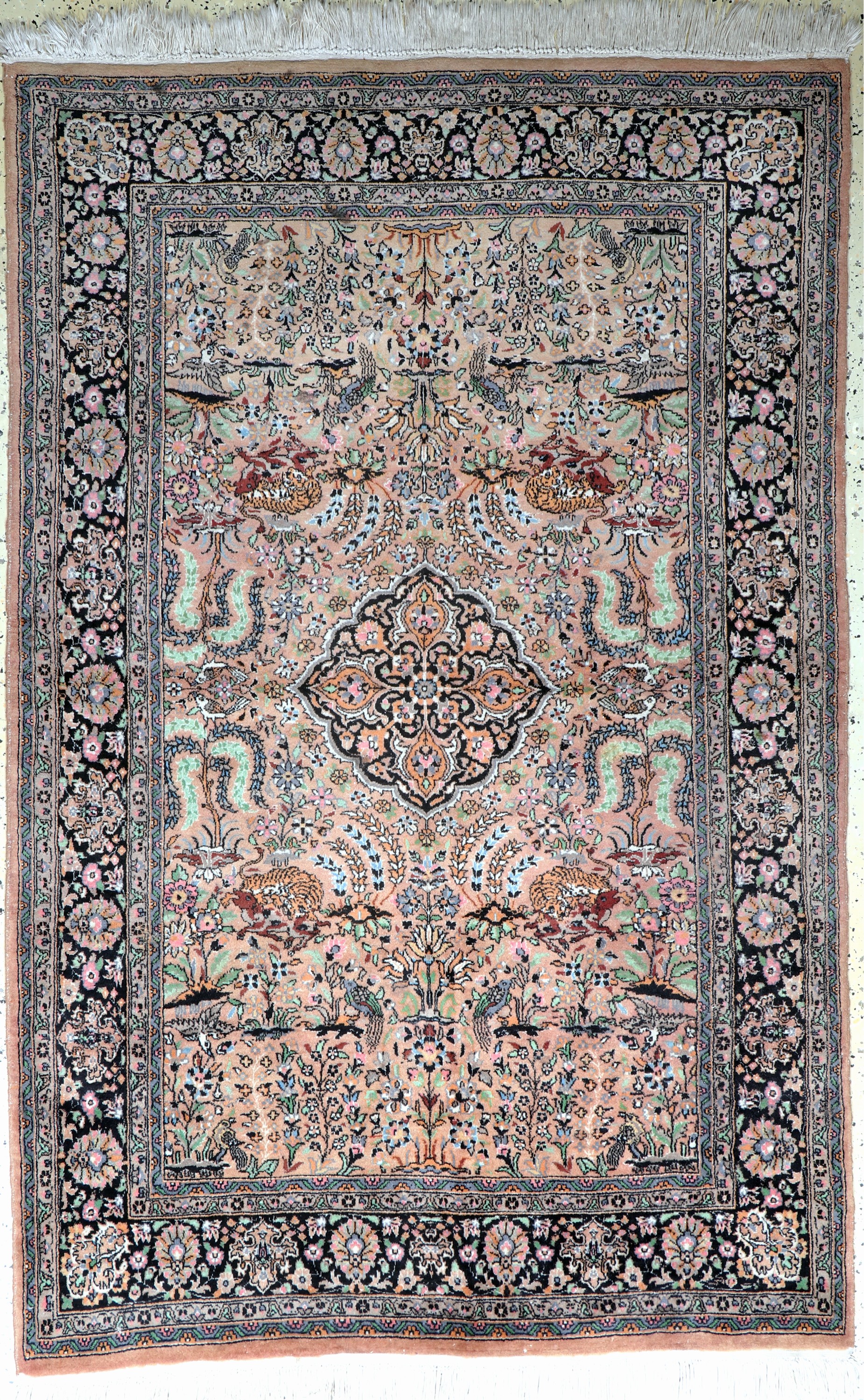 Lahor fein, Pakistan, Ende 20.Jhd, Korkwolle, ca. 210 x 140 cm, EHZ: 2