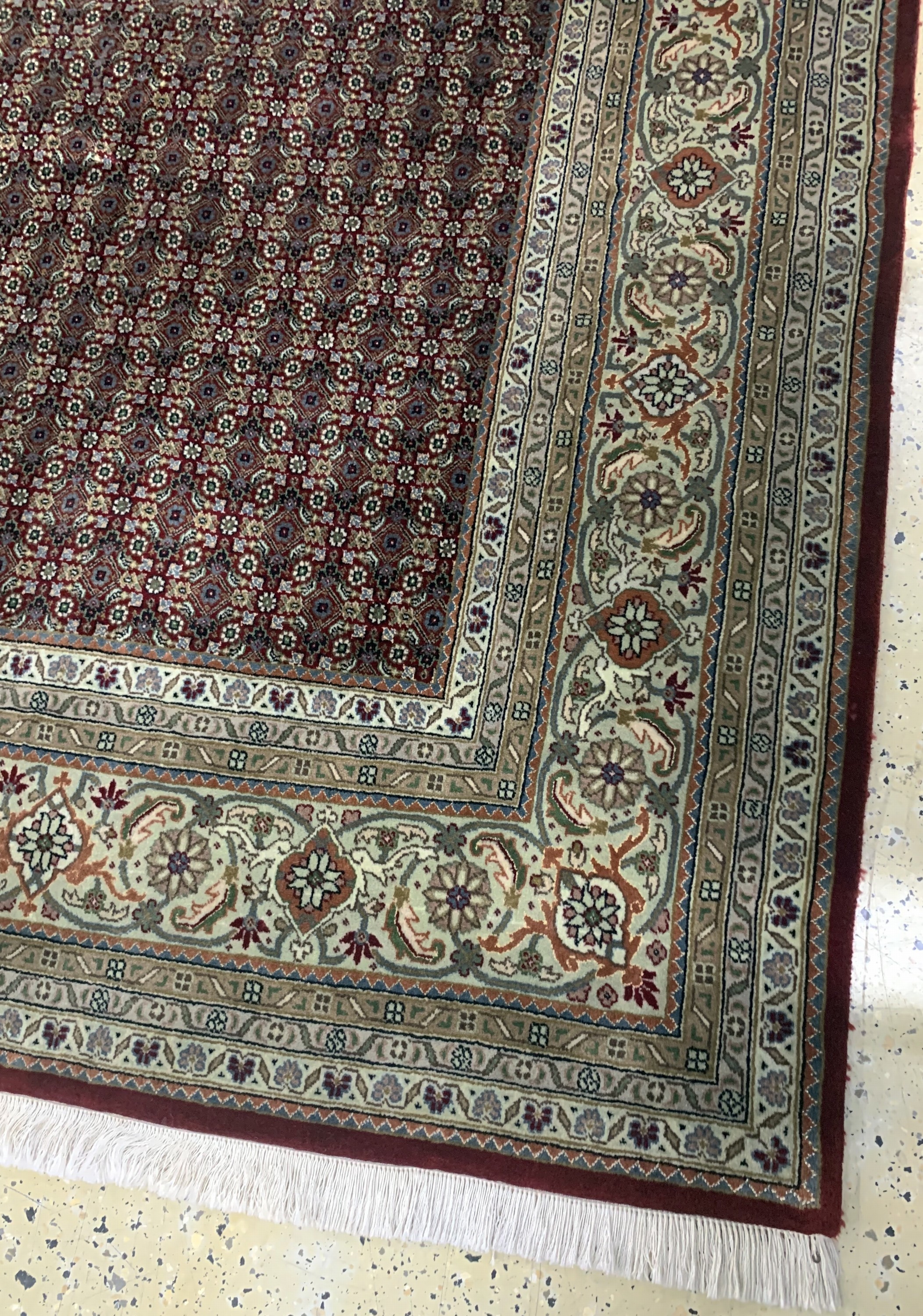 Detail d: Täbriz fein, Indien, Ende 20.Jhd, Korkwollemit Seide, ca. 345 x 250 cm, EHZ: 2