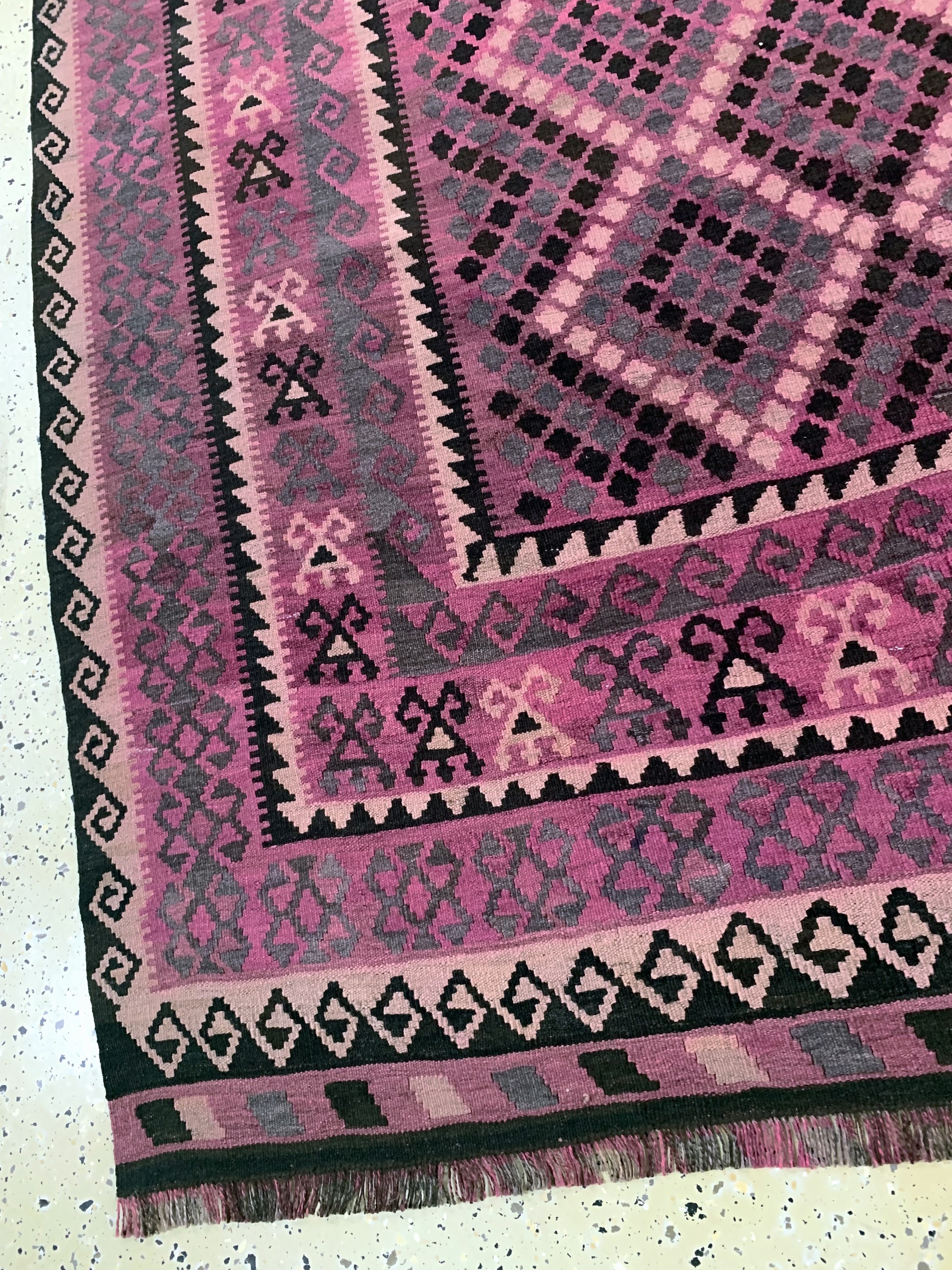 Detail c: Meymaneh Kelim, Afghanistan, Mitte 20.Jhd, Wolle auf Wolle, ca. 270 x 225 cm, EHZ: 1-2