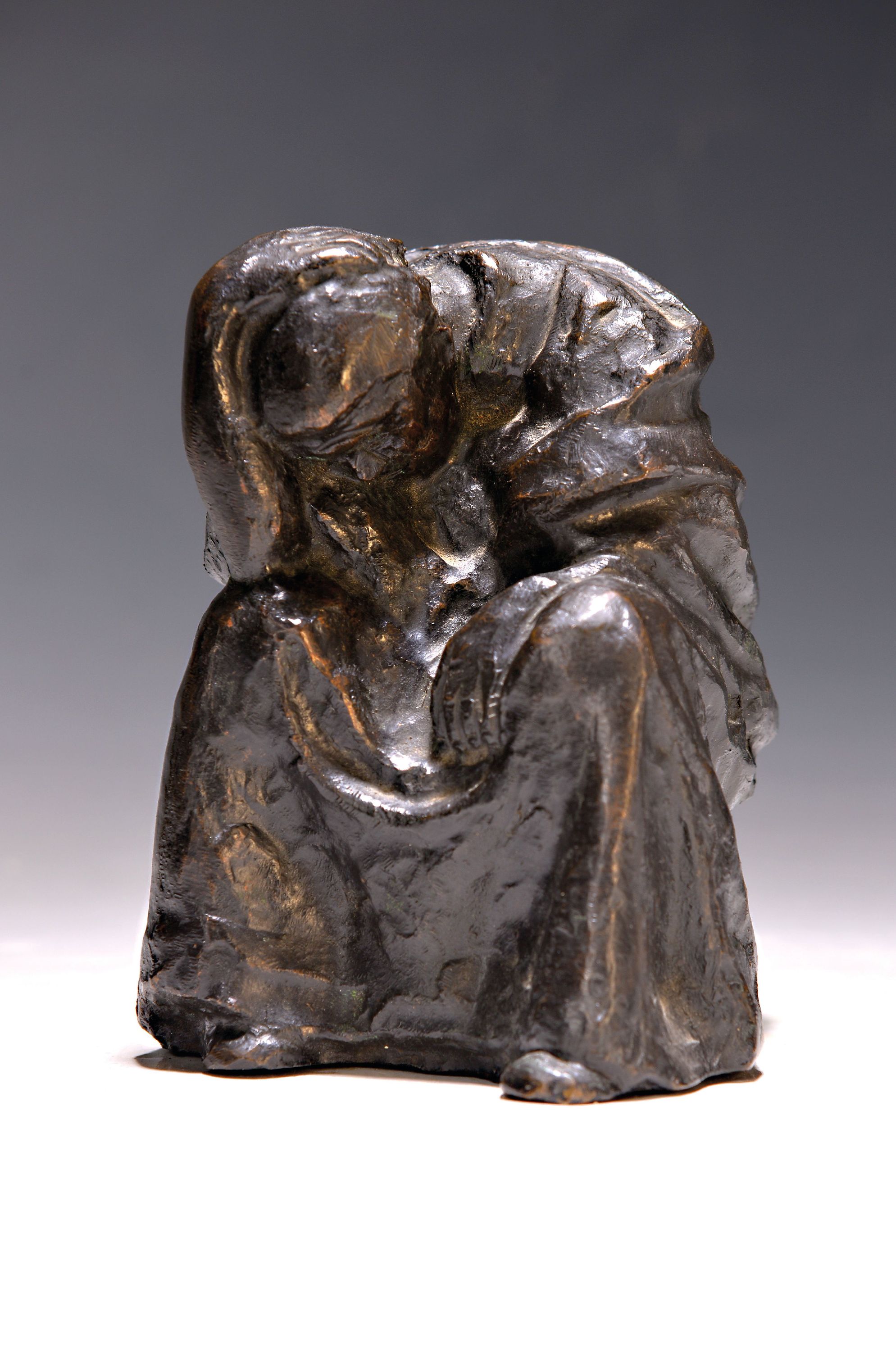 Detail k: Fritz Best, 1894-1980 Kronberg/Taunus, Verzweifelter, Bronze, patiniert, signiert, H.16 cm