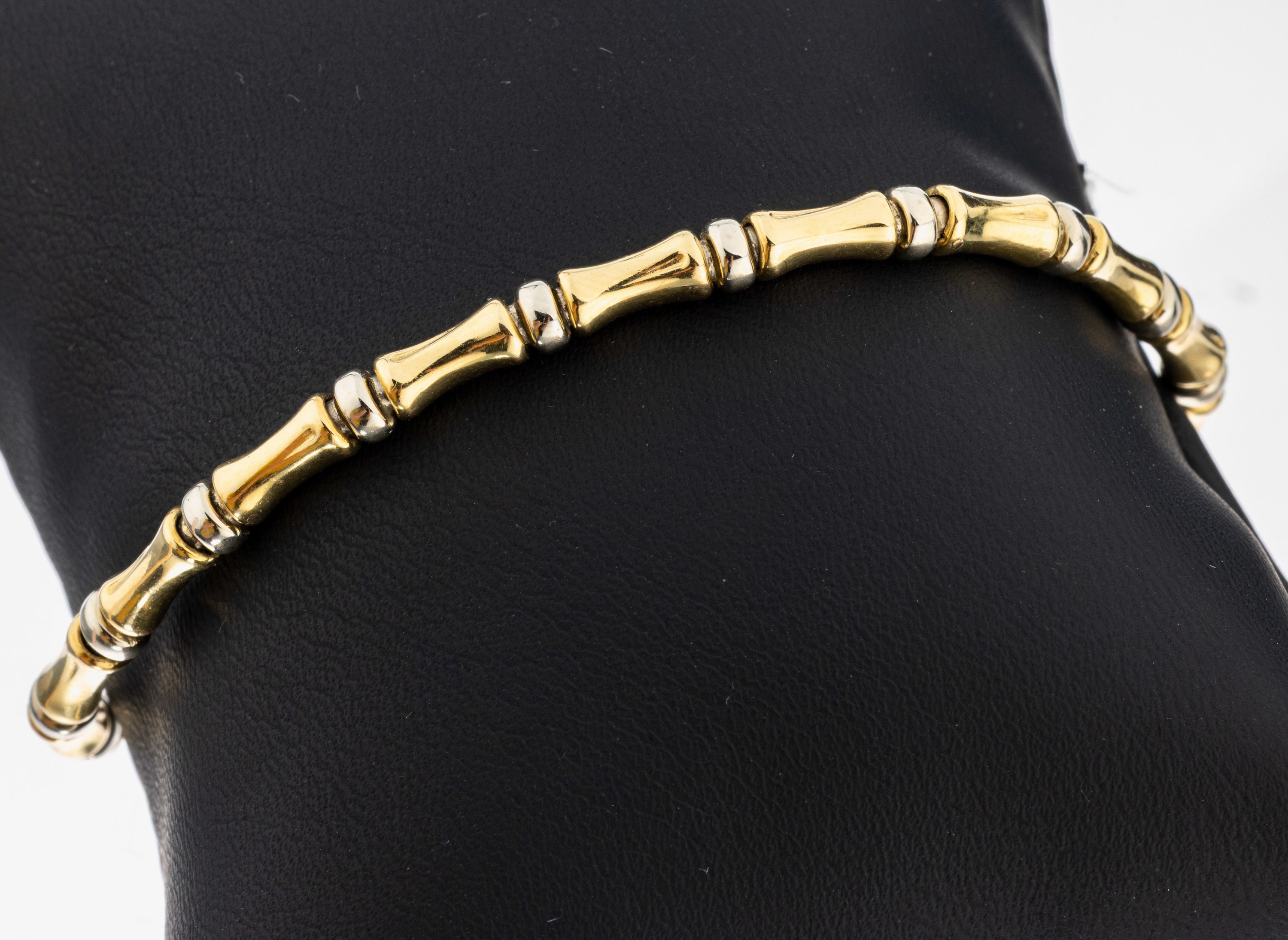 Image 26996136 - 18 kt Gold Armband, GG/WG 750/000, L. ca. 19 cm, Karabinerschließe, ca. 11.2 g