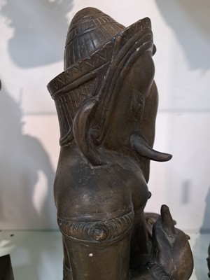 26996187h - Große Bronzefigur, Ganesha, Khmer-Stil, wohl 19. Jh., kniende Darstellung, in einer ...