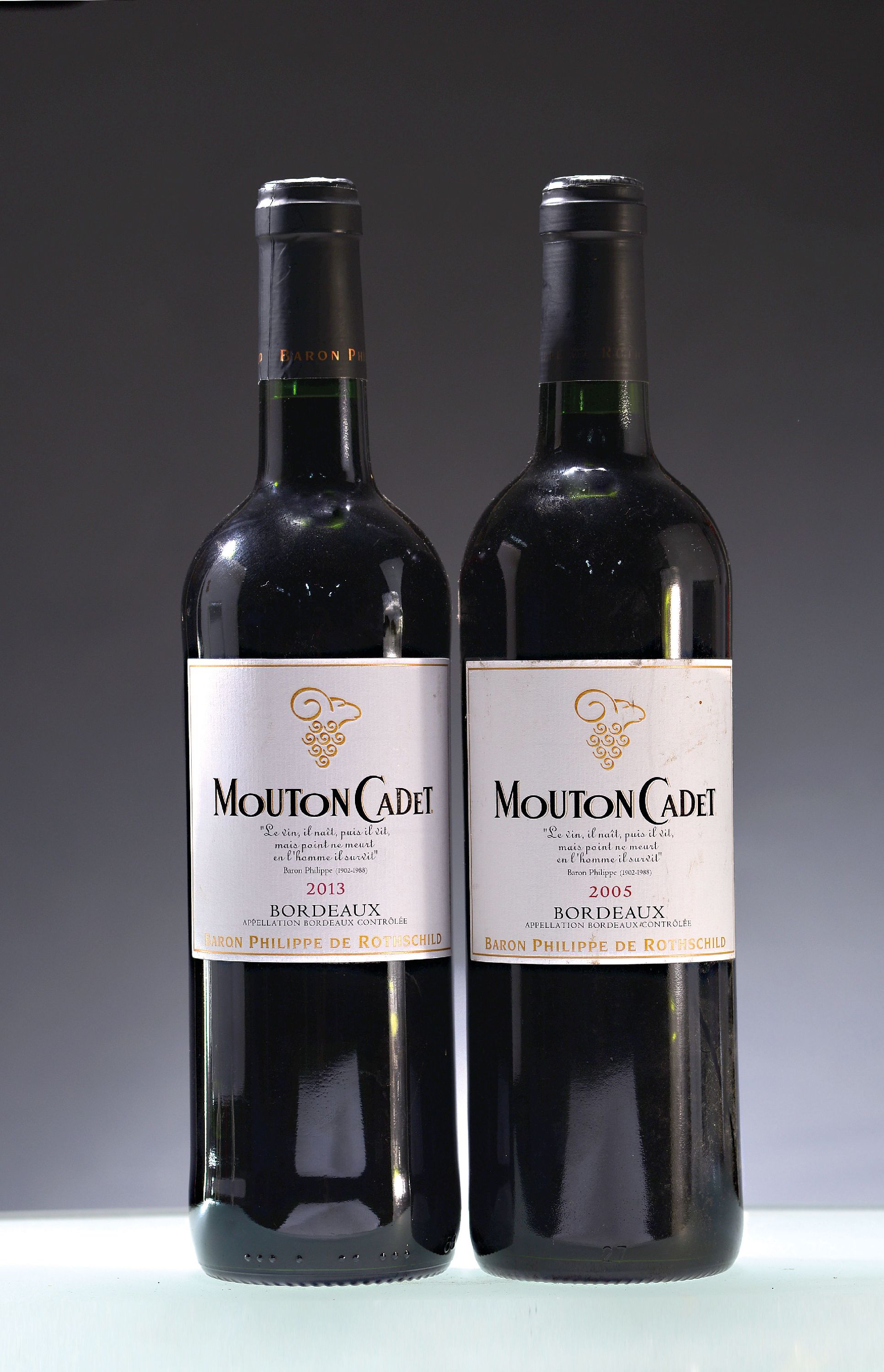 Image 26996237 - 2 Flaschen Mouton Cadet, Jahrgang 2005 und 2013, Bordeaux, Baron Philippe de Rothschild, ...