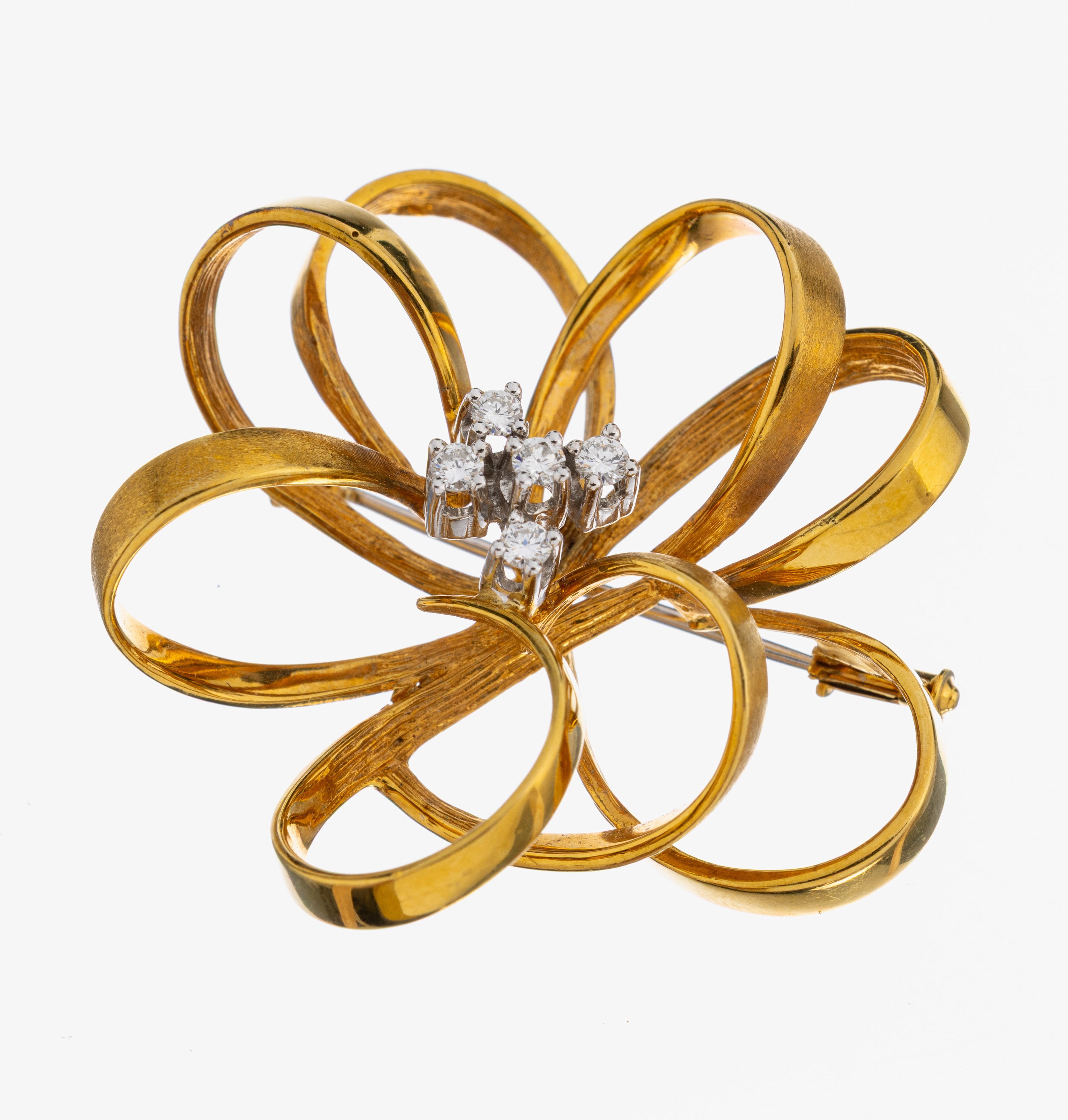 Image 26996388 - 18 kt Gold Brillant-Brosche, GG/WG 750/000,Schleife, 5 in WG gefasste Brillanten zus. ...
