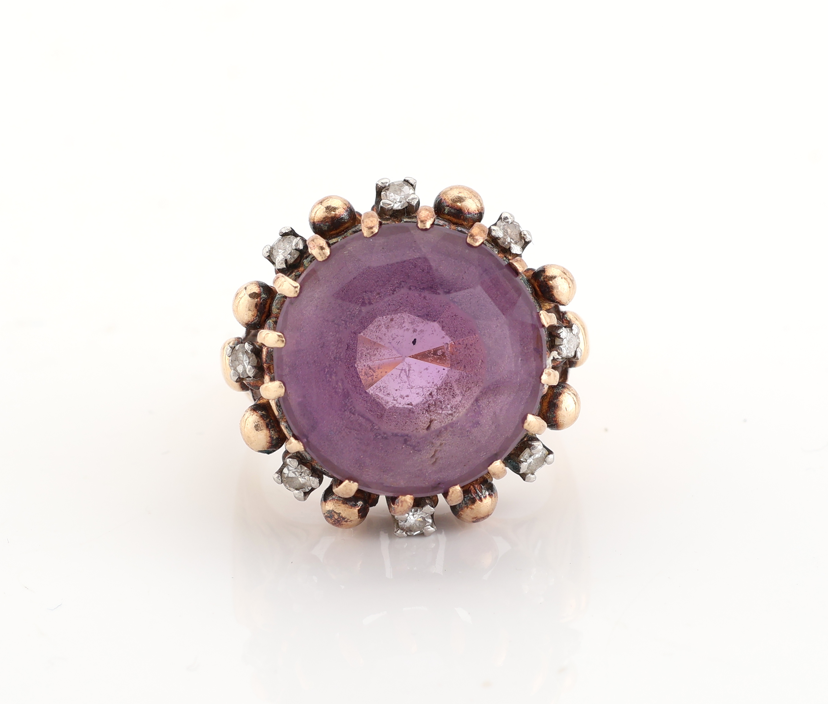 Detail a: 18 kt Gold Amethyst-Diamant-Ring, GG/WG 750/000, rundfacett. Amethyst ca. 15.0 ct, 8 8/8-Diamanten zus. ca. 0.24 ct Weiß/si-p, RW 57, ca. 12.3 g