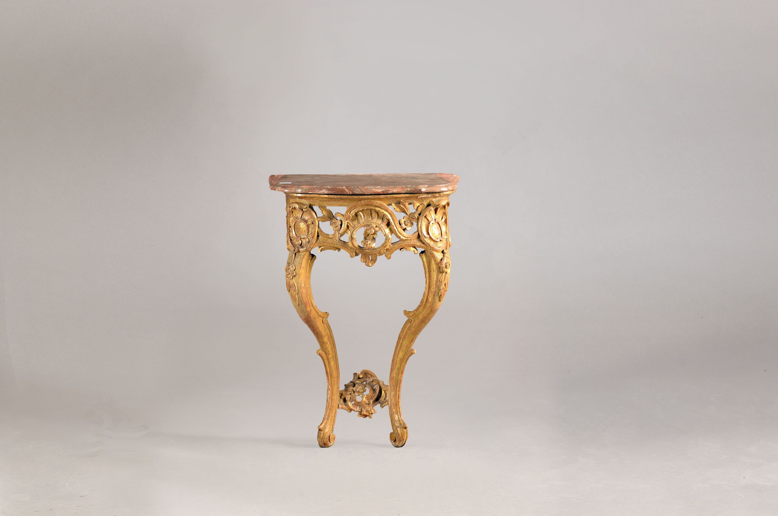 Image 26996402 - Wandkonsole, Rokoko, 18.Jh., Holz in gold gefaßt, aufwendig geschnitzt aus Voluten und ...