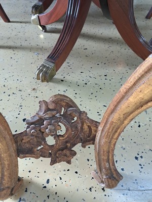 26996402c - Wandkonsole, Rokoko, 18.Jh., Holz in gold gefaßt, aufwendig geschnitzt aus Voluten und ...