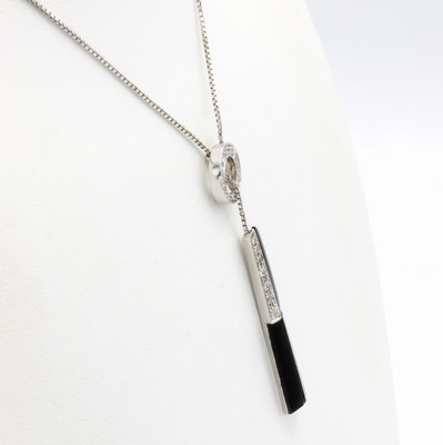 26996444a - Collier mit Onyxen und Brillanten, WG 750/ 000 u. PT 950/000, Brill. zus. ca. 0.50 ct ...