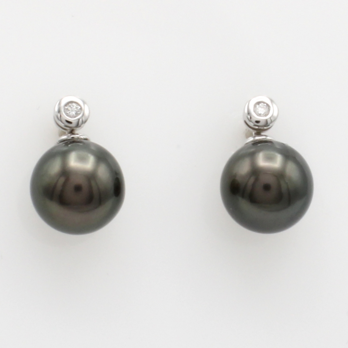 Image 26996504 - Paar Ohrstecker mit Tahitizuchtperlen und Brillanten, WG 585/000, 2 Brill. zus. ca. 0.05 ...