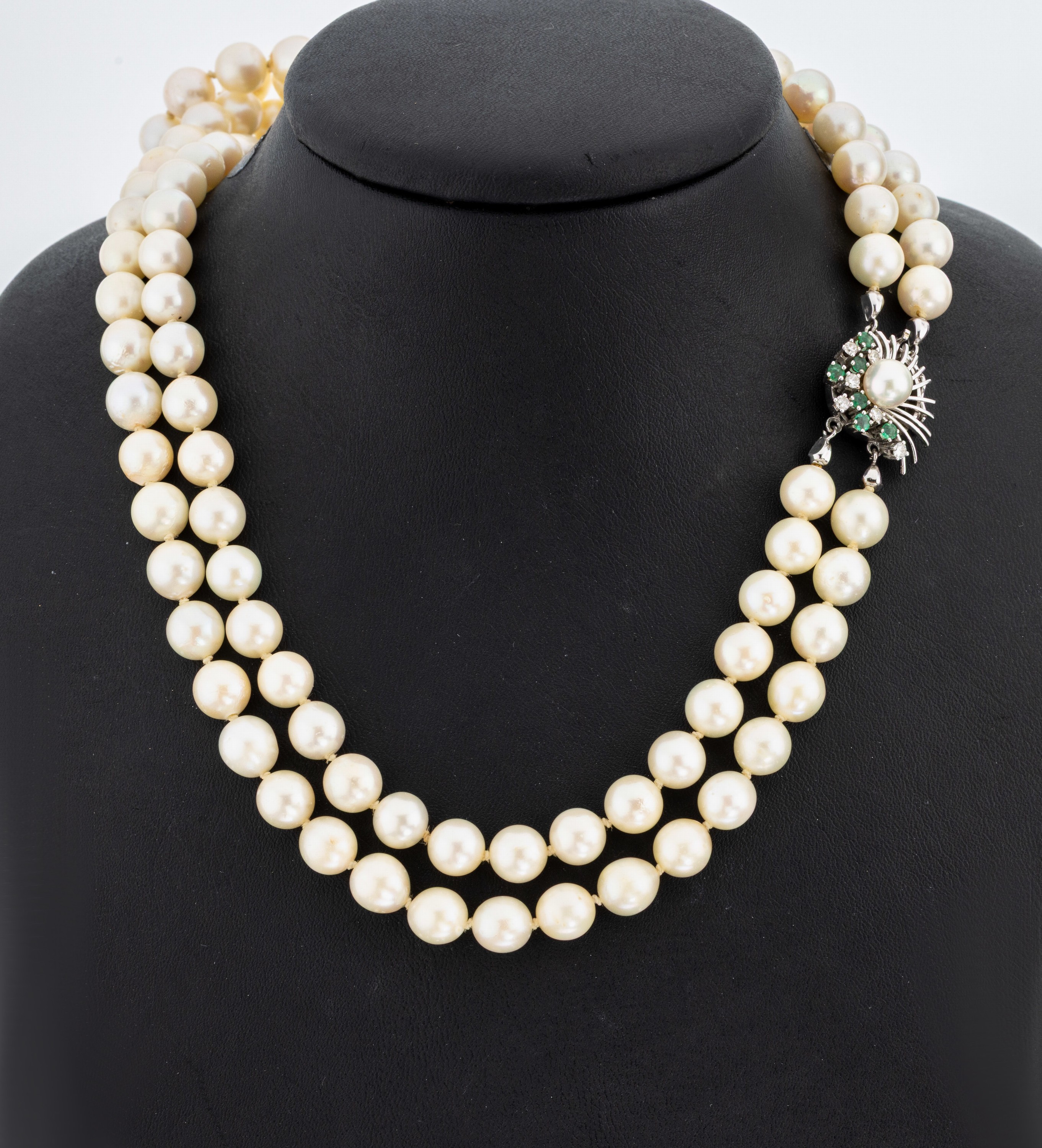 Image 26996507 - Zuchtperl-Collier mit 14 kt Gold Brillant- Smaragd-Schmuckschließe, WG 585/000, ...