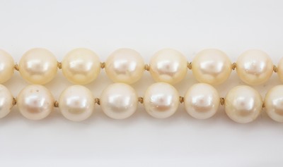 26996507d - Zuchtperl-Collier mit 14 kt Gold Brillant- Smaragd-Schmuckschließe, WG 585/000, ...