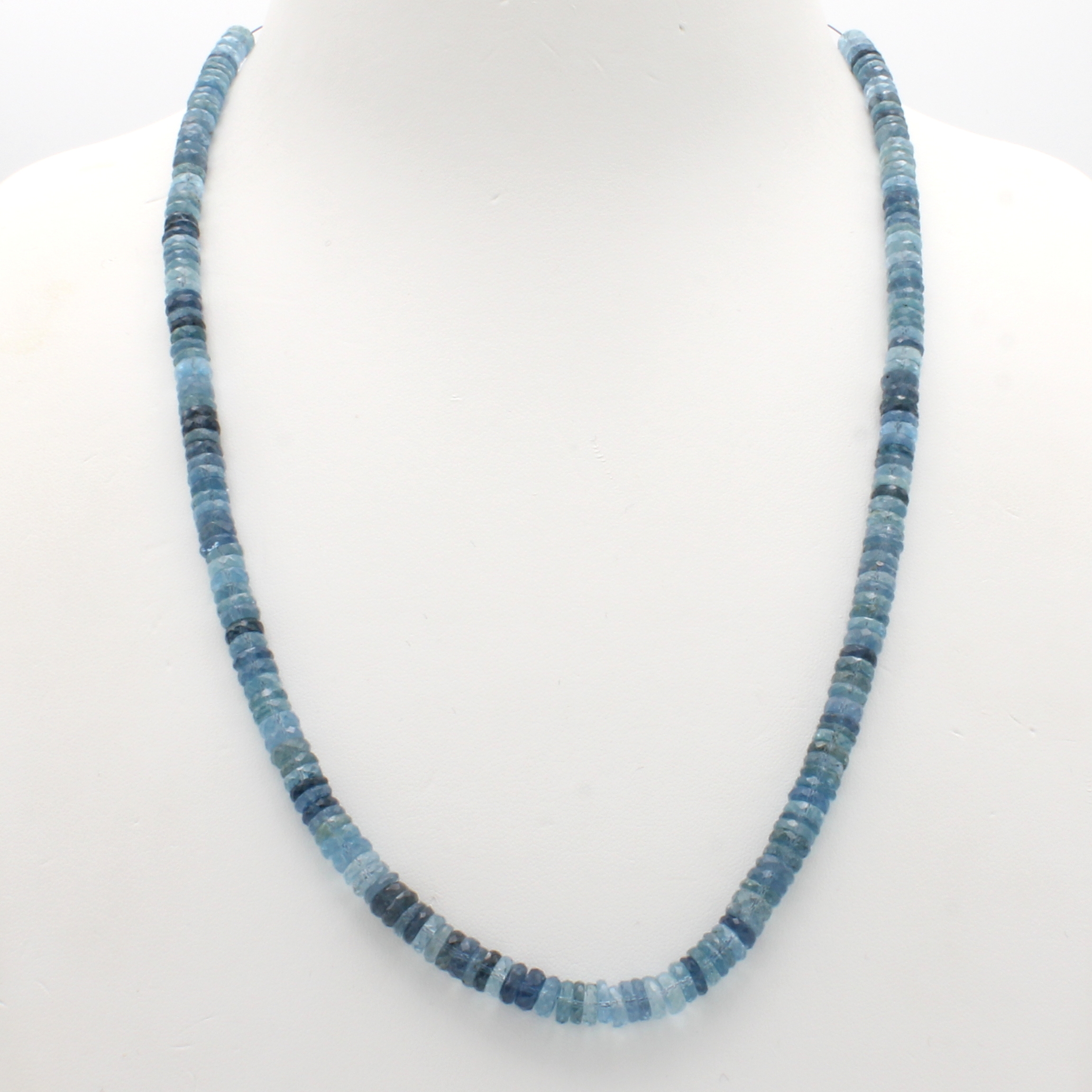 Image 26996677 - Aquamarinstrang, fac. Rondelle in versch. Blautönen, D. ca. 6 mm, L. ca. 44 cm ...