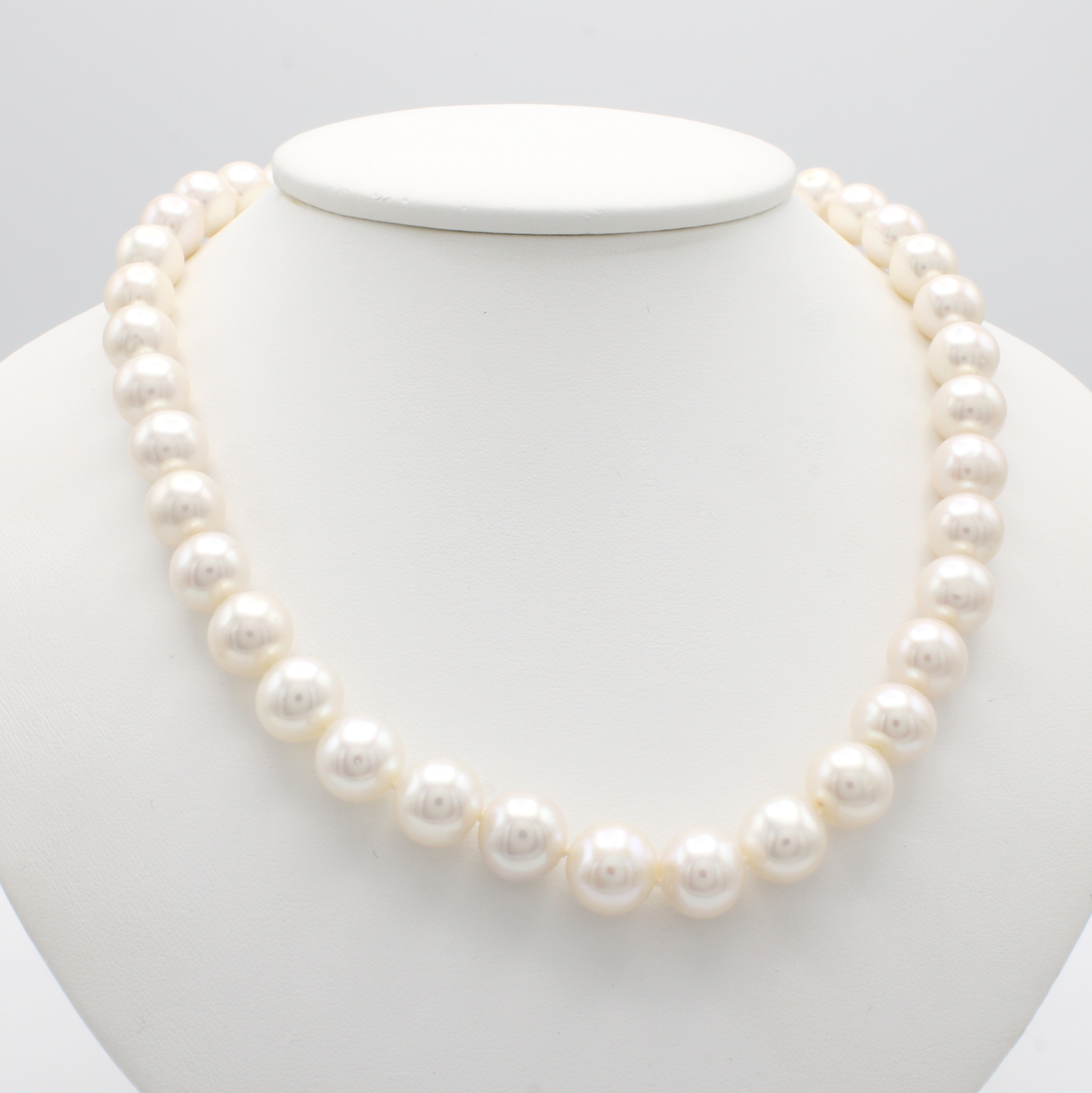 Image 26996678 - Süßwasserzuchtperlenkette, Kugelschl. WG 585/000, weiße Perlen, D. ca. 11-12 mm, L. ...