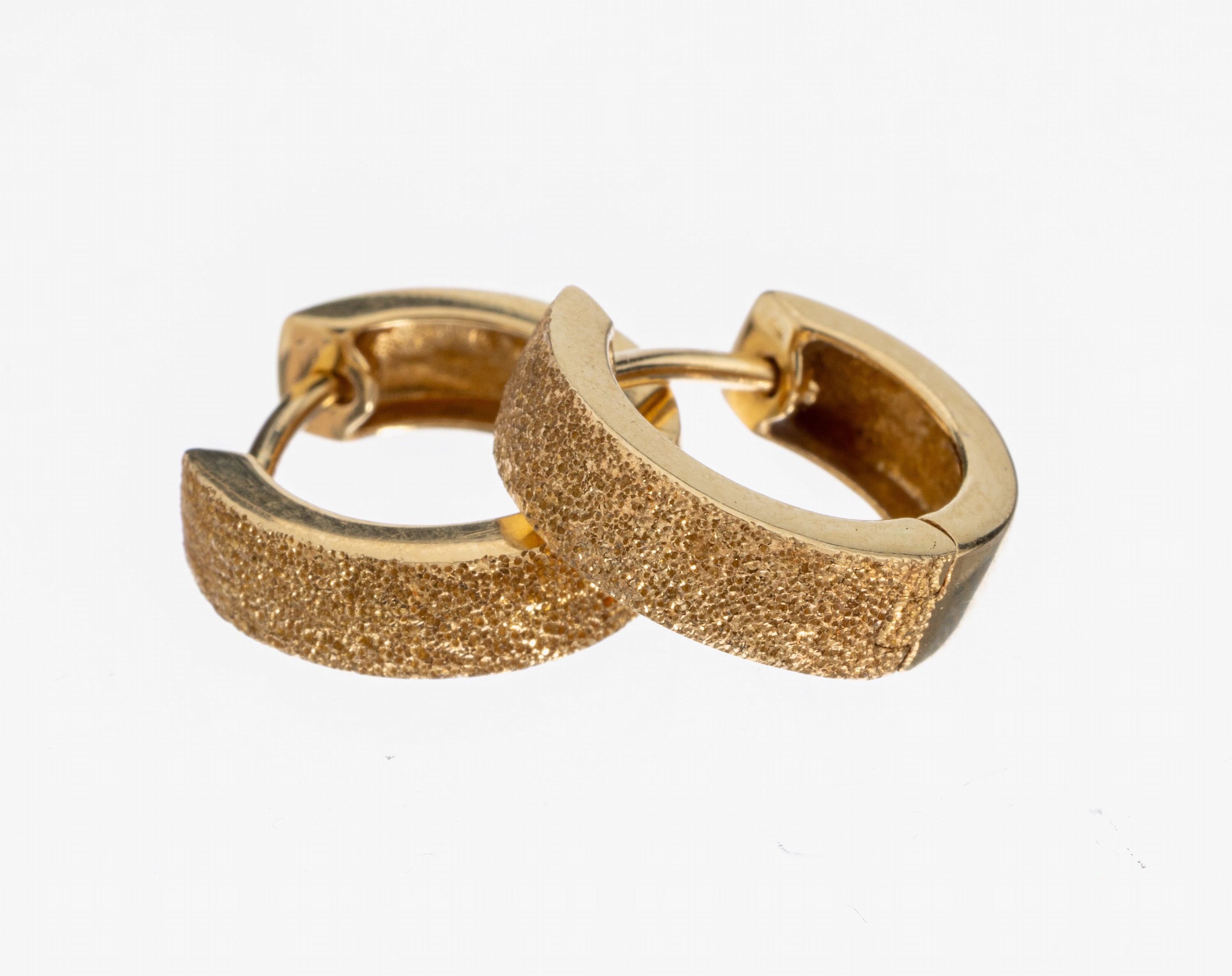 Image 26997409 - Paar 14 kt Gold Ohrcreolen, GG 585/000, schlicht, part. strukt., ca. 2.9 g