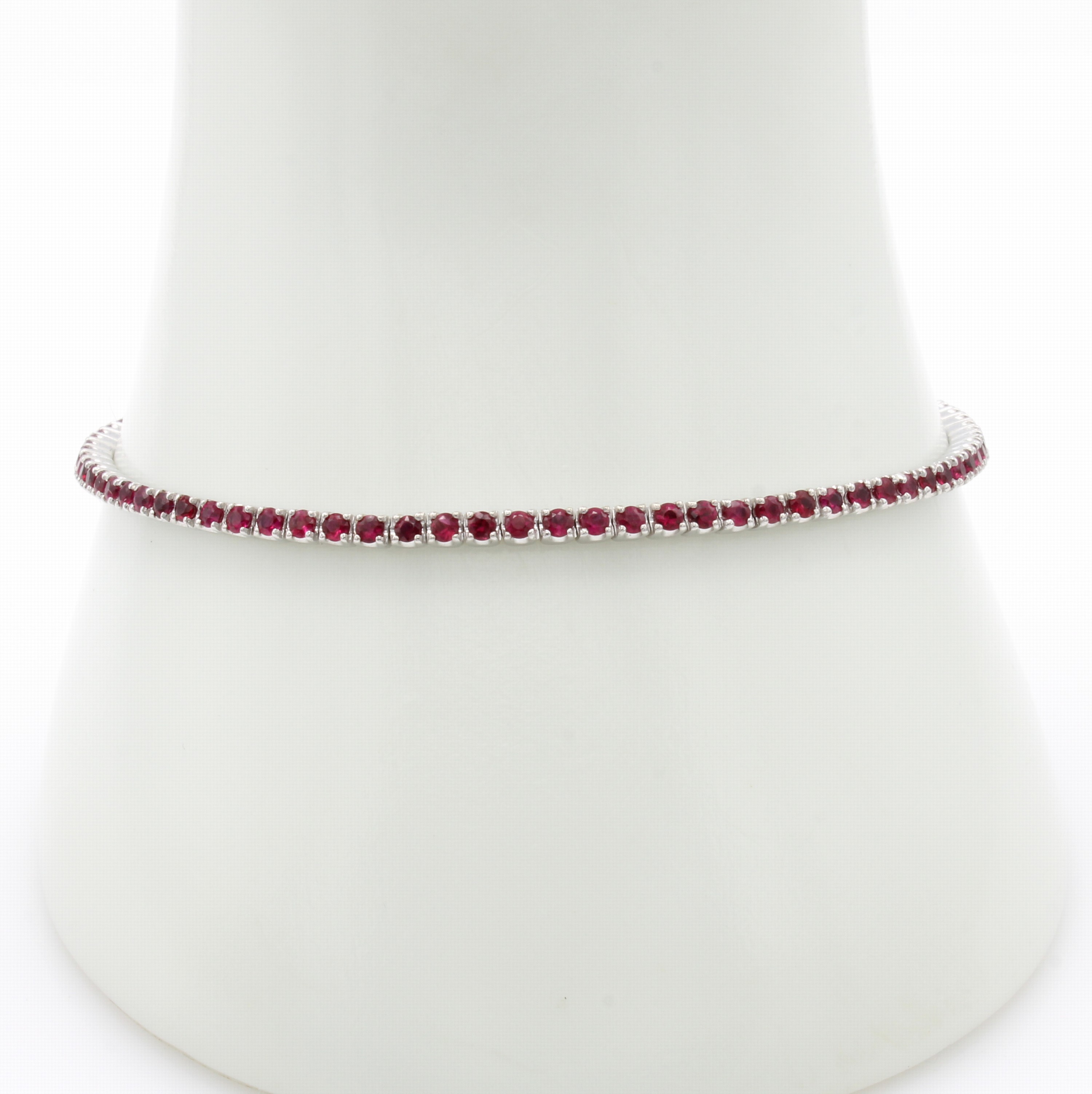 Image 26997727 - Rivierarmband mit Rubinen, WG 750/000, 82 Rubine in Krappenfass. zus. ca. 2.30 ct, ...