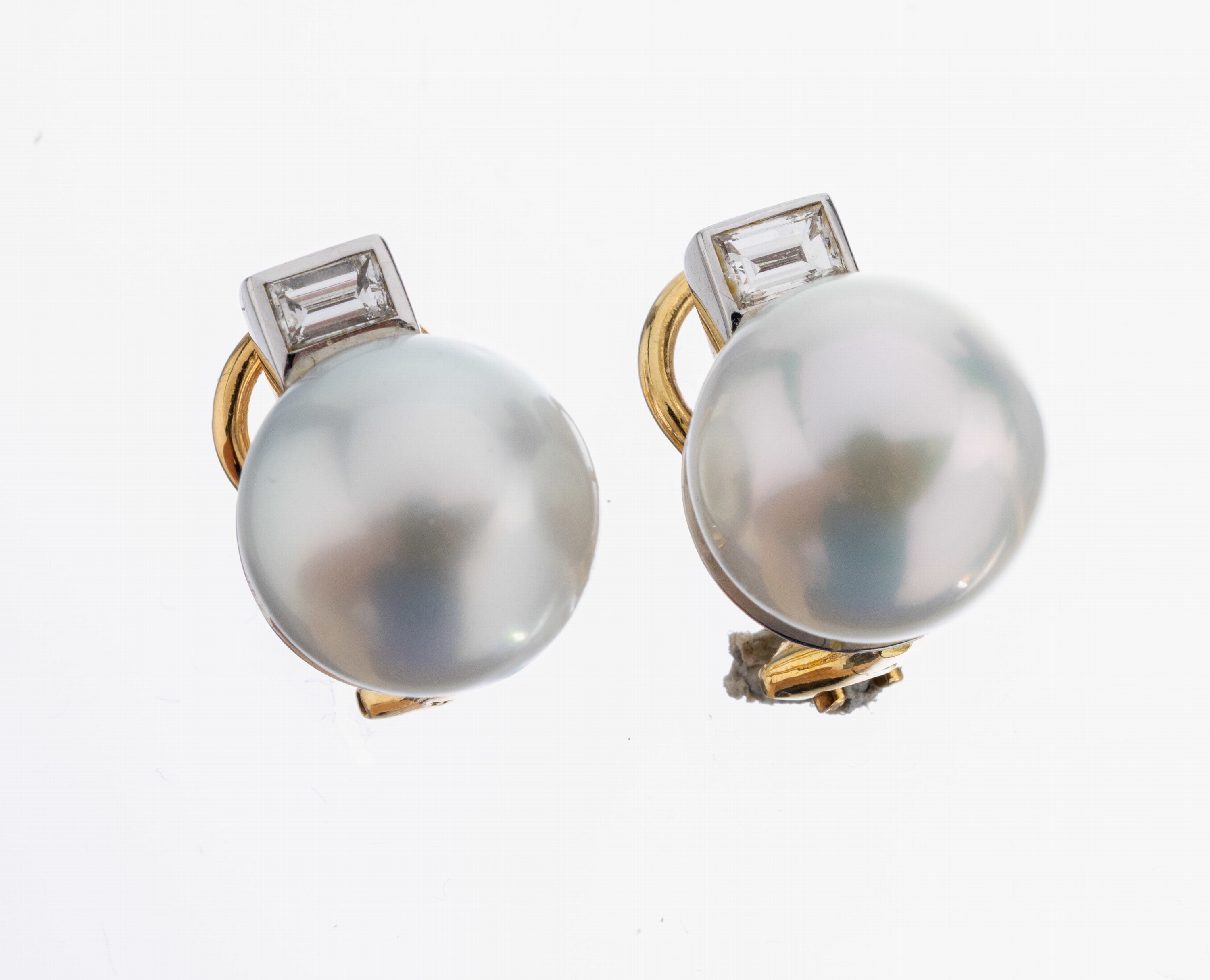 Image 26997763 - Paar 18 kt Gold Perl-Diamant-Ohrstecker, GG/WG 750/000, 2 Südseezuchtperlen, D. ca. ...