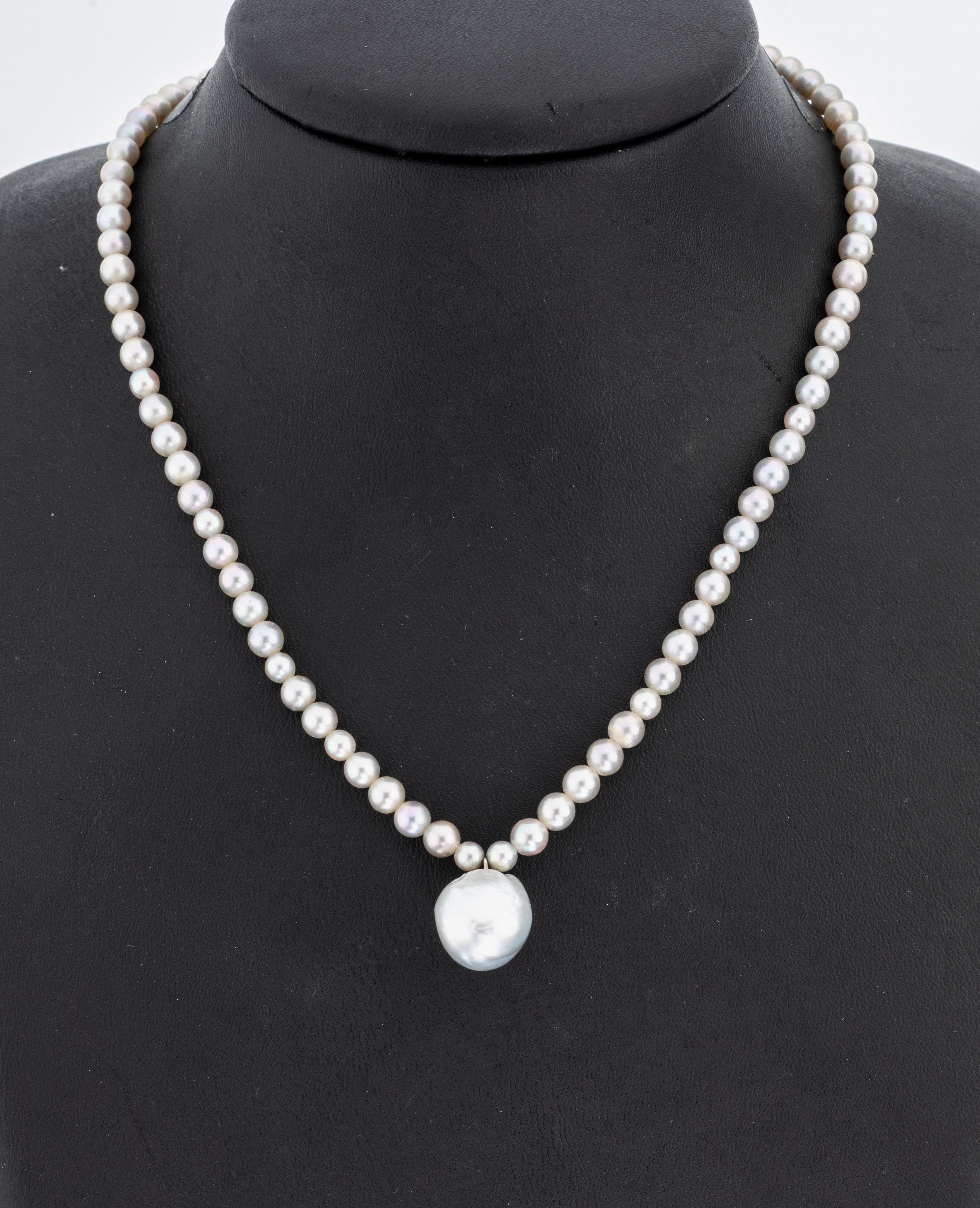 Image 26997809 - Perl-Collier mit 14 kt Gold Schließe, WG 585/000, silbergraue Akoyazuchtperlen, D. ca. ...