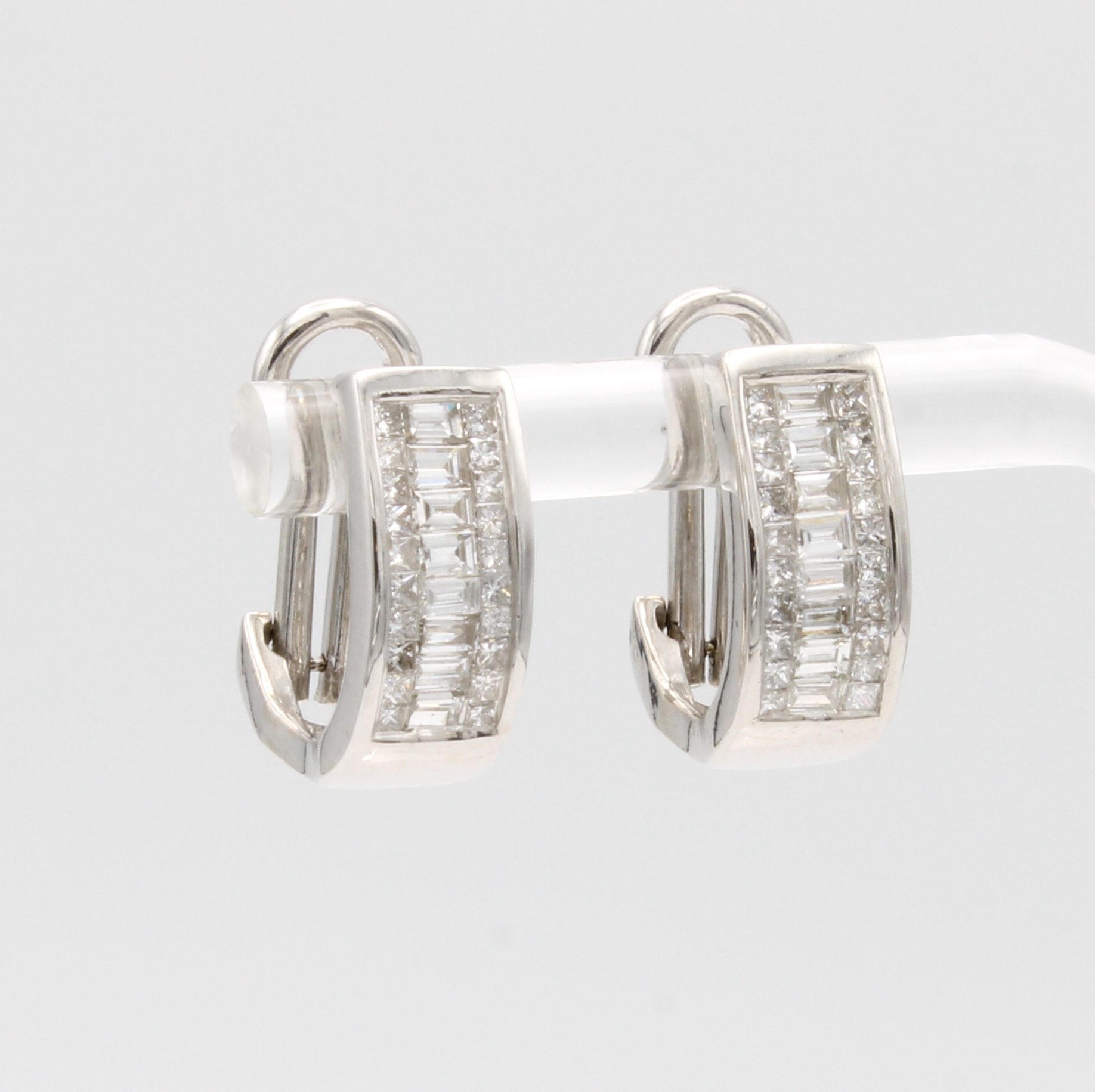 Image 26997811 - Paar Steckcreolen mit Diamanten, WG 750/000,Diamanten im Baguette- und Princess-Schliff ...