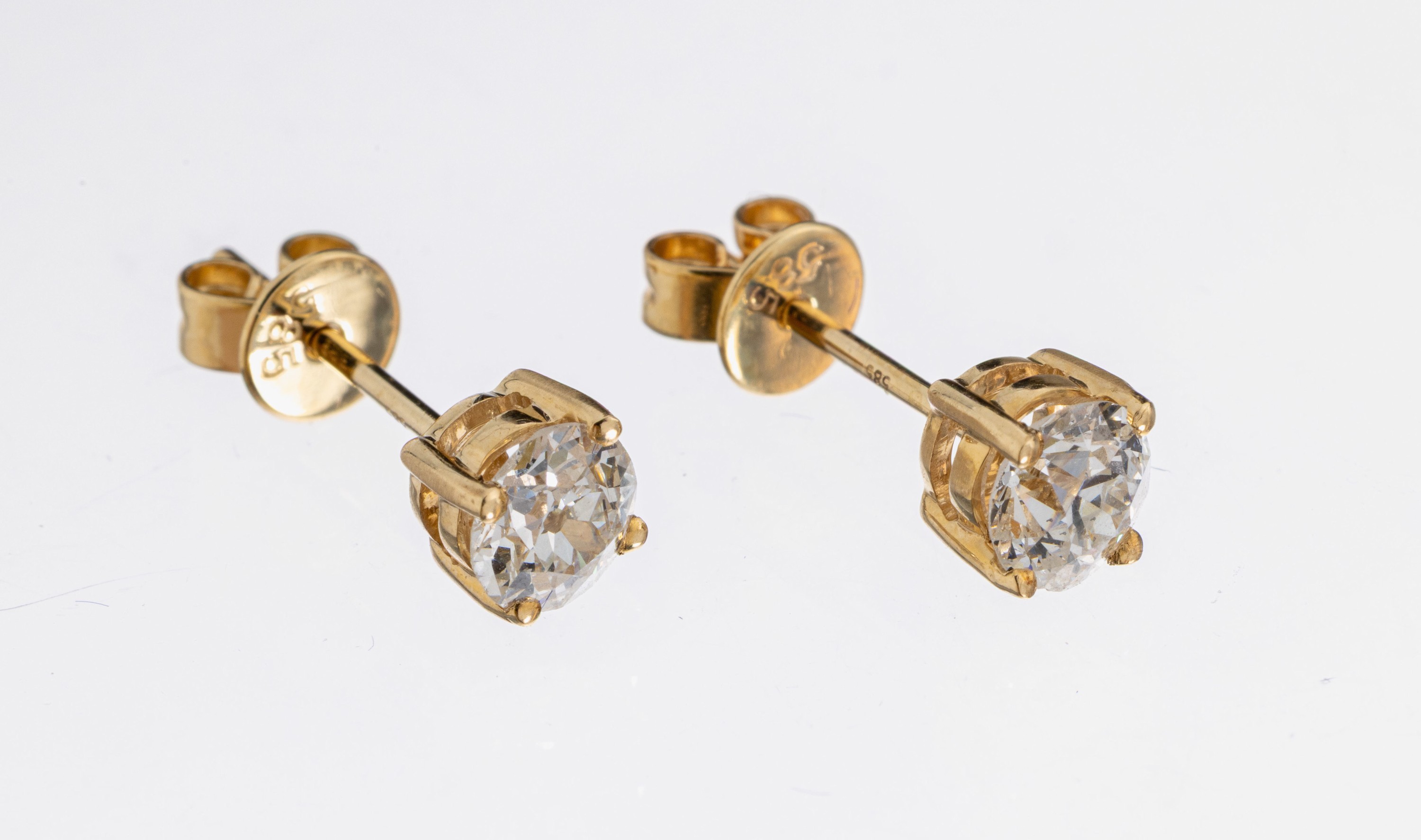 Image 26998215 - Paar 14 kt Gold Diamant-Ohrstecker, GG 585/000, 2 Altschliffdiamanten zus. ca. 0.74 ct ...