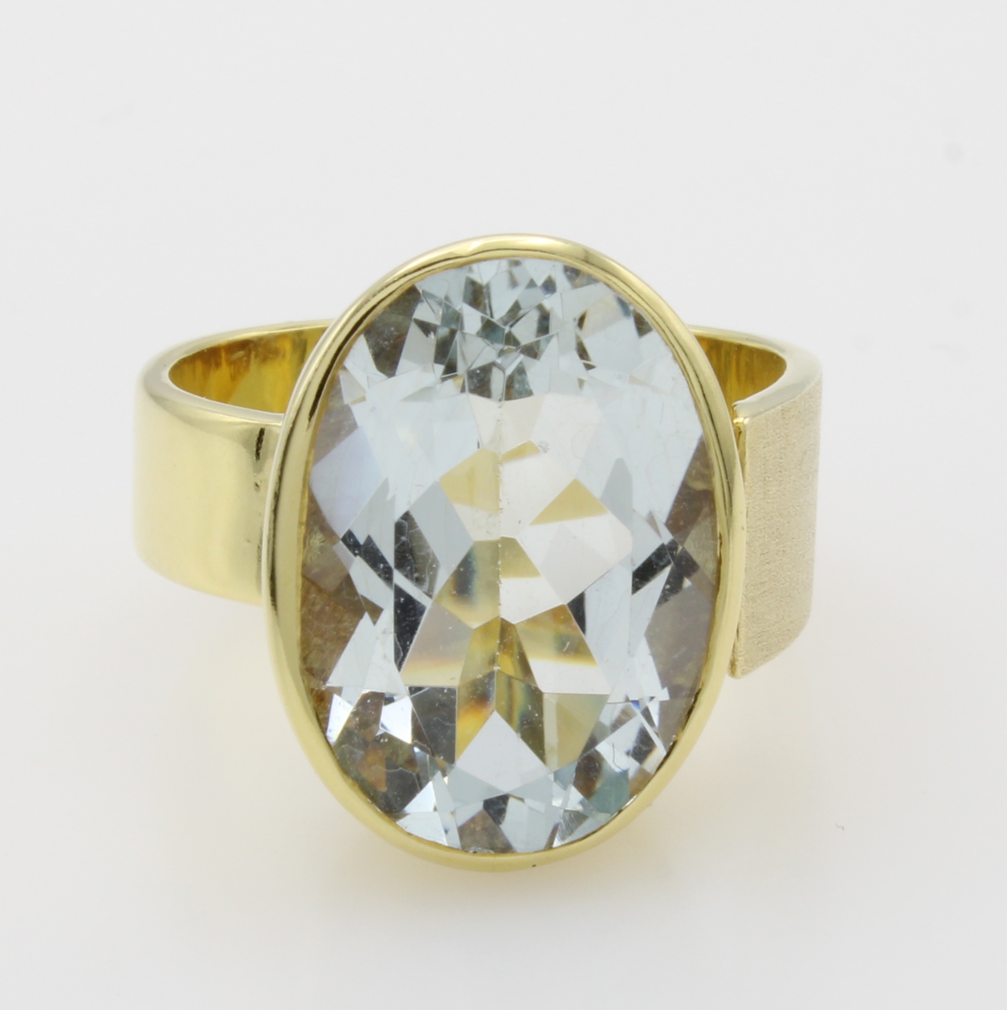 Image 26998218 - Ring mit Aquamarin, GG 585/000, ovaler Aquam. ca. 12 ct, Schiene z.T. matt. u. ...