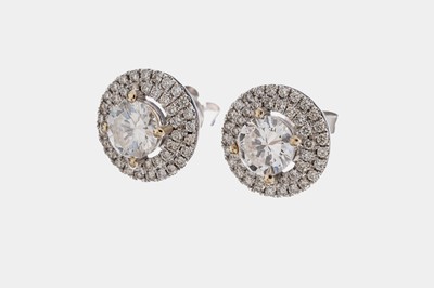 Image Paar 18 kt Gold Brillant-Ohrstecker, WG 750/000, 2 Brillanten zus. ca. 1.25 ct ...