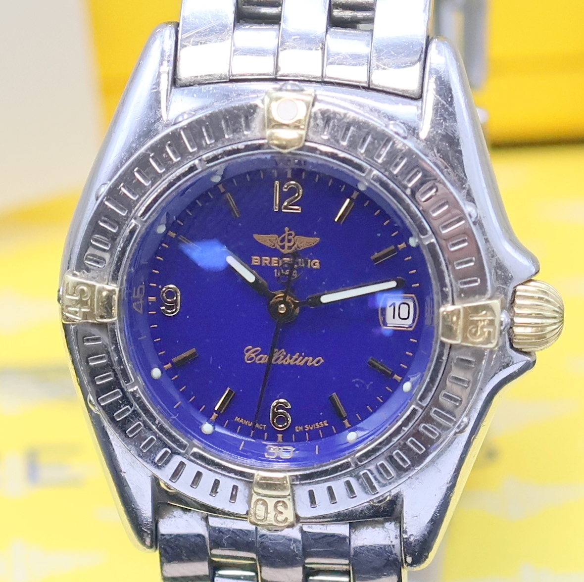 Detail a: BREITLING Callistino Damenarmbanduhr Referenz B52045, Schweiz verk. lt. beil. Pap. 09/1996, quarz, Edelstahlgeh. inkl. orig. Pilotband m. Faltschl., ...