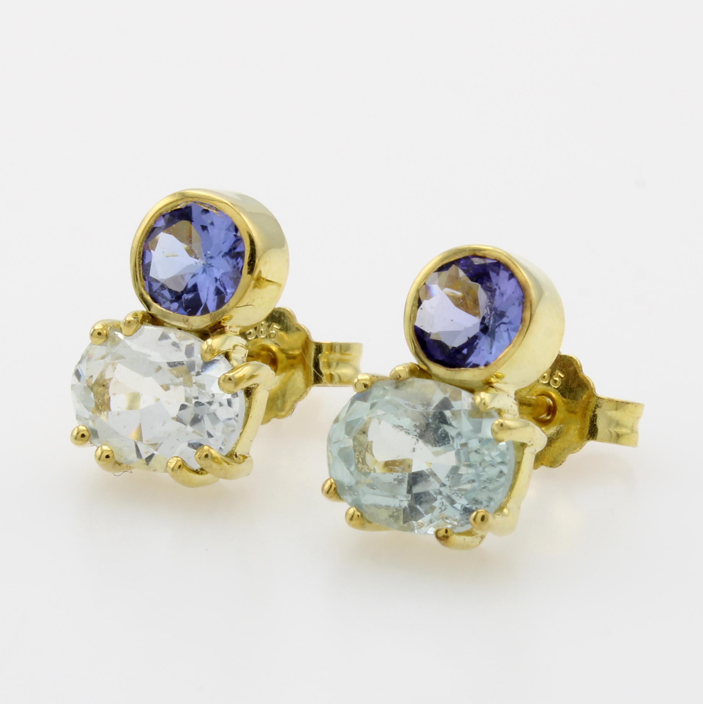 Image 26998692 - Paar Ohrstecker mit Farbsteinen, GG 585/000, 2 runde Tansanite zus. ca. 1.02 ct, 2 ovale ...