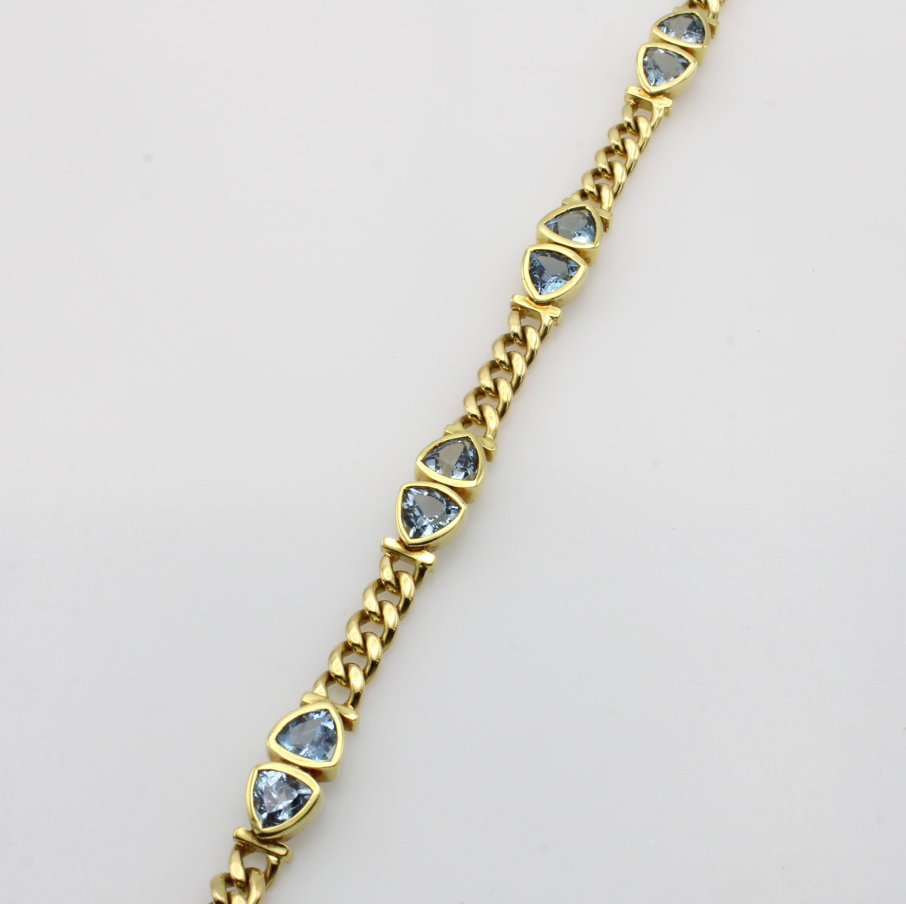 Image 26998817 - Panzerarmband mit Aquamarinen, GG 585/000, 10 dreieckige Aquam. zus. ca. 6 ct, Kasten- ...