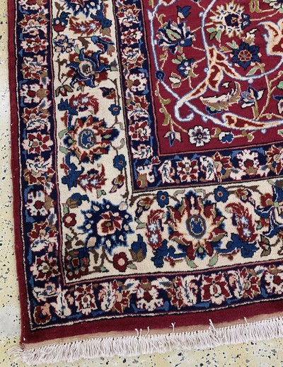 26998980g - Yazd signed, Persia, mid-20th century, wool oncotton, approx. 298 x 198 cm, condition: ...
