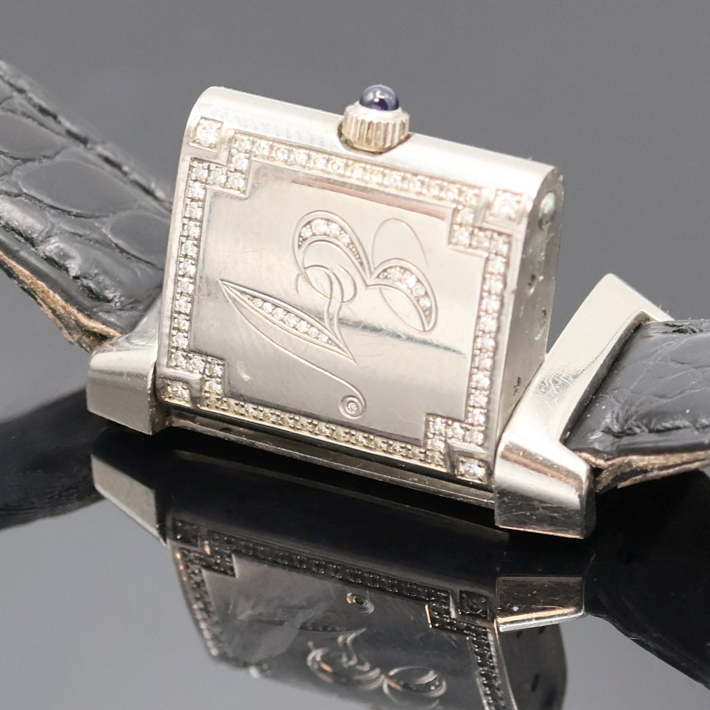 Detail c: Jaeger-LeCoultre Reverso Damenarmbanduhr Referenz 265.3.86 in WG 750/000 mit Diamanten, Schweiz um 2000, Handaufzug, um 180 Grad drehb. Wendegeh. mit ...