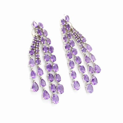 26999632a - Paar Ohrstecker mit Amethysten und Diamanten, 925er Silber, z.T. bewegl. Abhängungen, ...