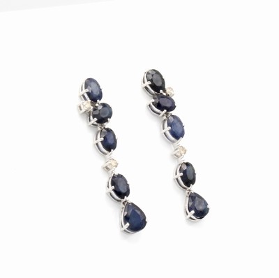 26999690a - Paar Ohrstecker mit Saphiren und Diamanten, 925er Silber, ovale u. tropfenförm. Saphire ...