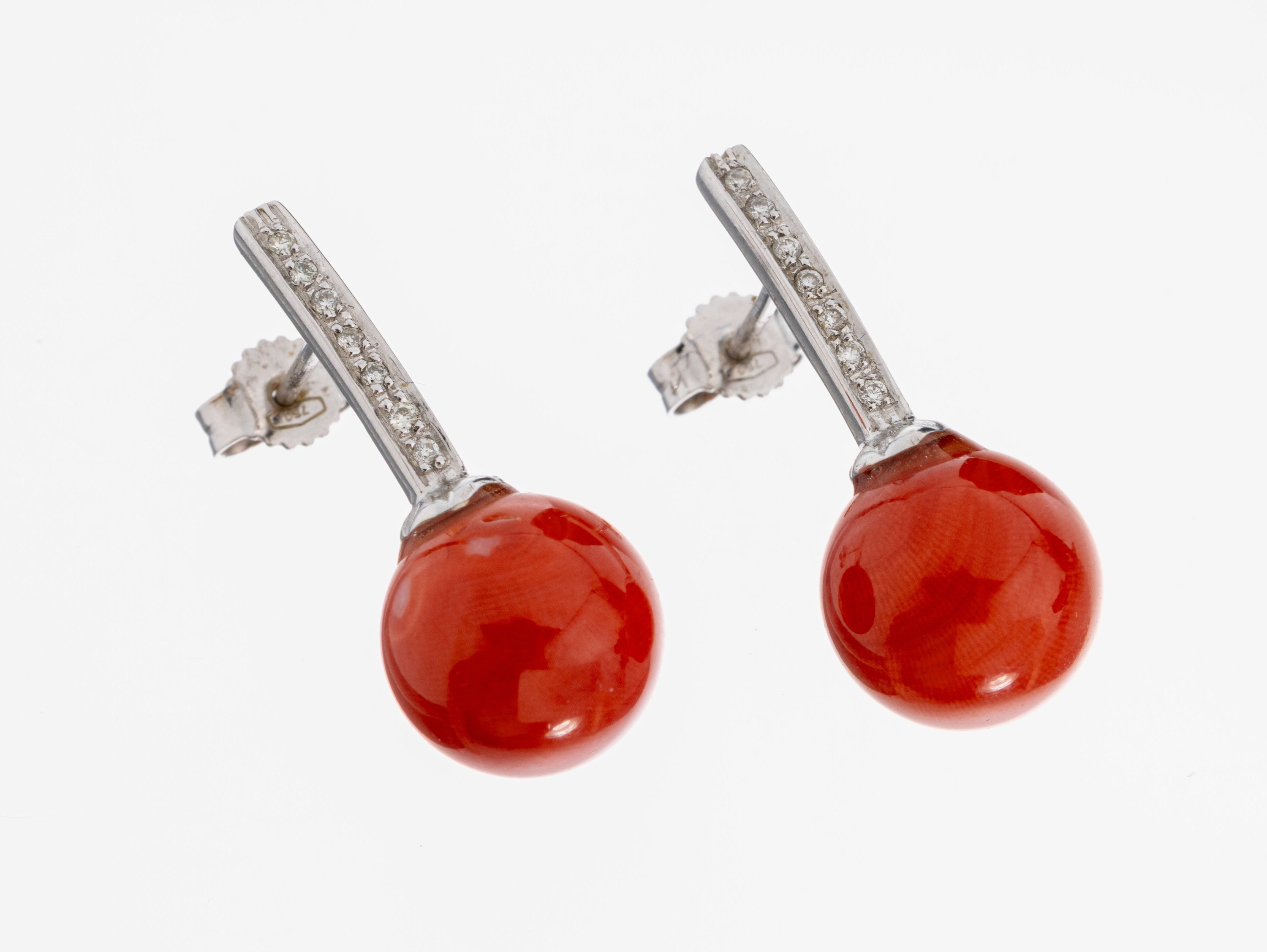 Image 26999899 - Paar 18 kt Gold Korallen-Brillant-Ohrstecker, WG 750/000, ital. Atelierarbeit, 2 ...