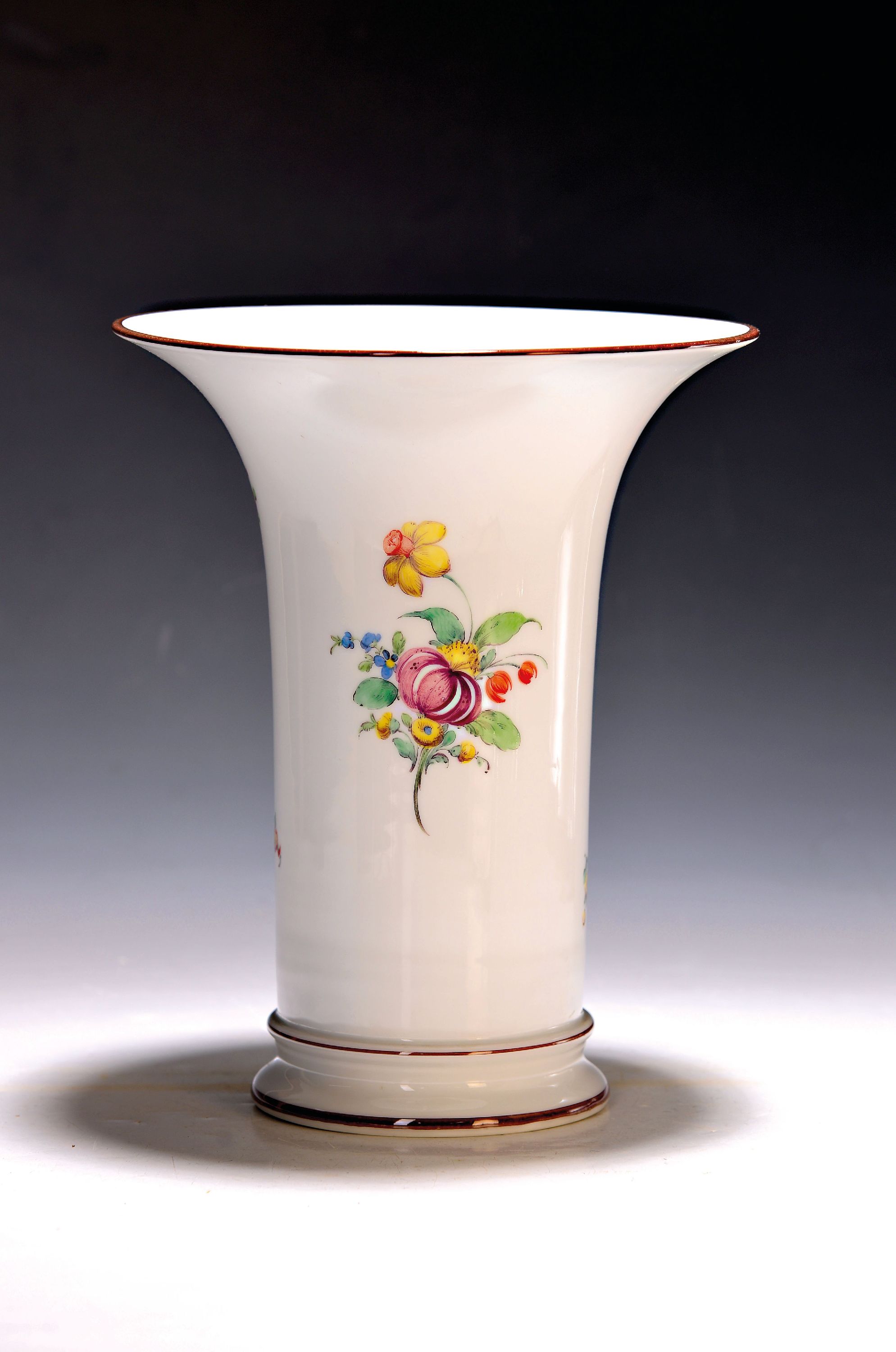 Image 27000293 - Große Vase, Nymphenburg, 1930er Jahre, Porzellan, bunte Blumenmalerei, braune Ränder, ...