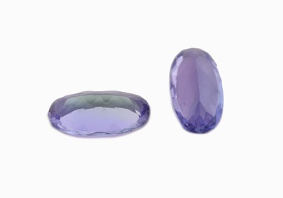 27000284a - Lot 2 lose Tansanite, zus. ca. 1.87 ct, ovalfacett. Schätzpreis: 600, - EUR