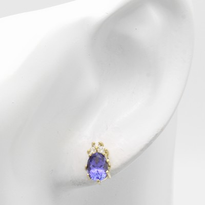 27000299a - Paar Ohrstecker mit Tansaniten und Brillanten, GG 585/000, 2 ovale Tansanite zus. ca. ...