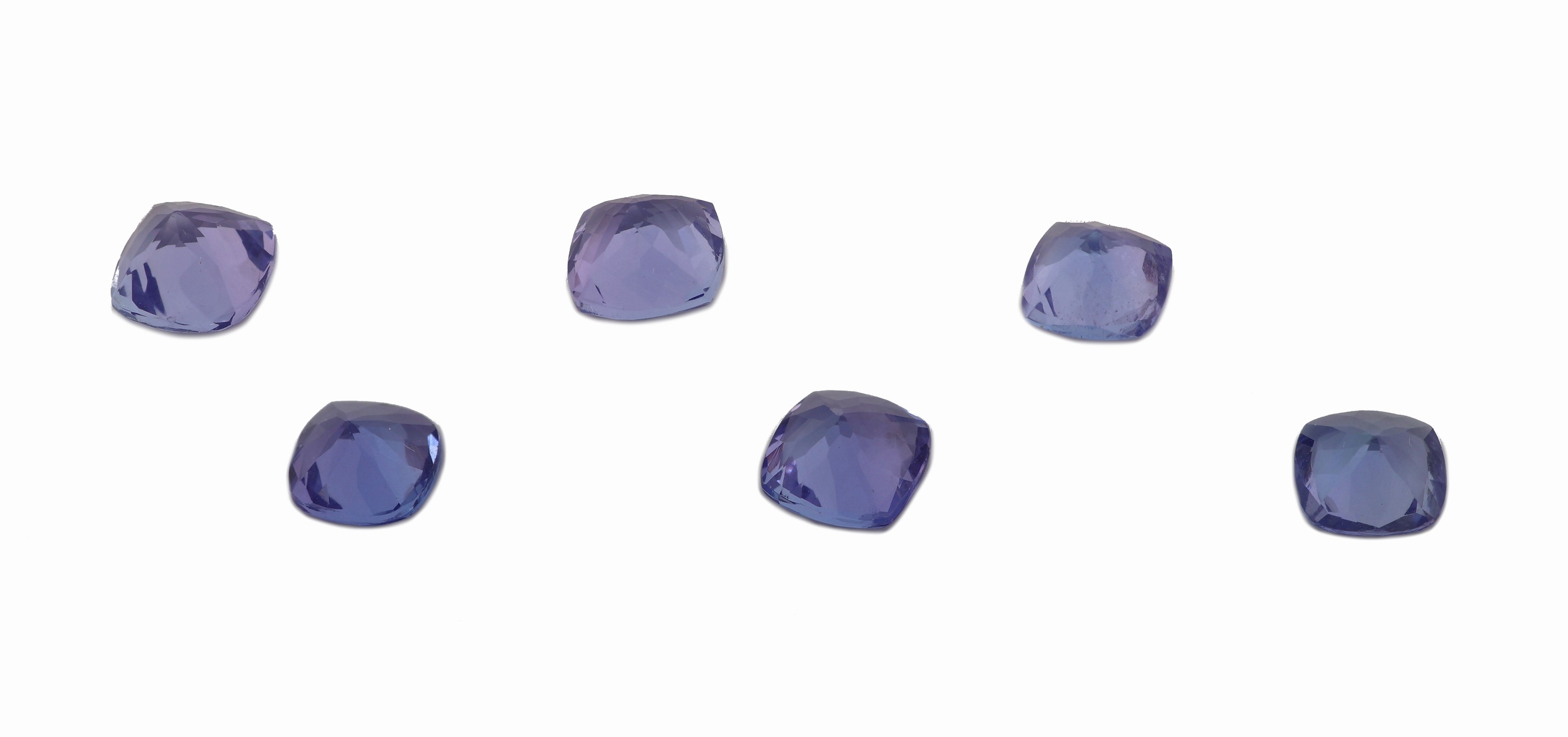 Detail a: Lot 6 lose Tansanite, zus. ca. 3.79 ct, Kissenschliff