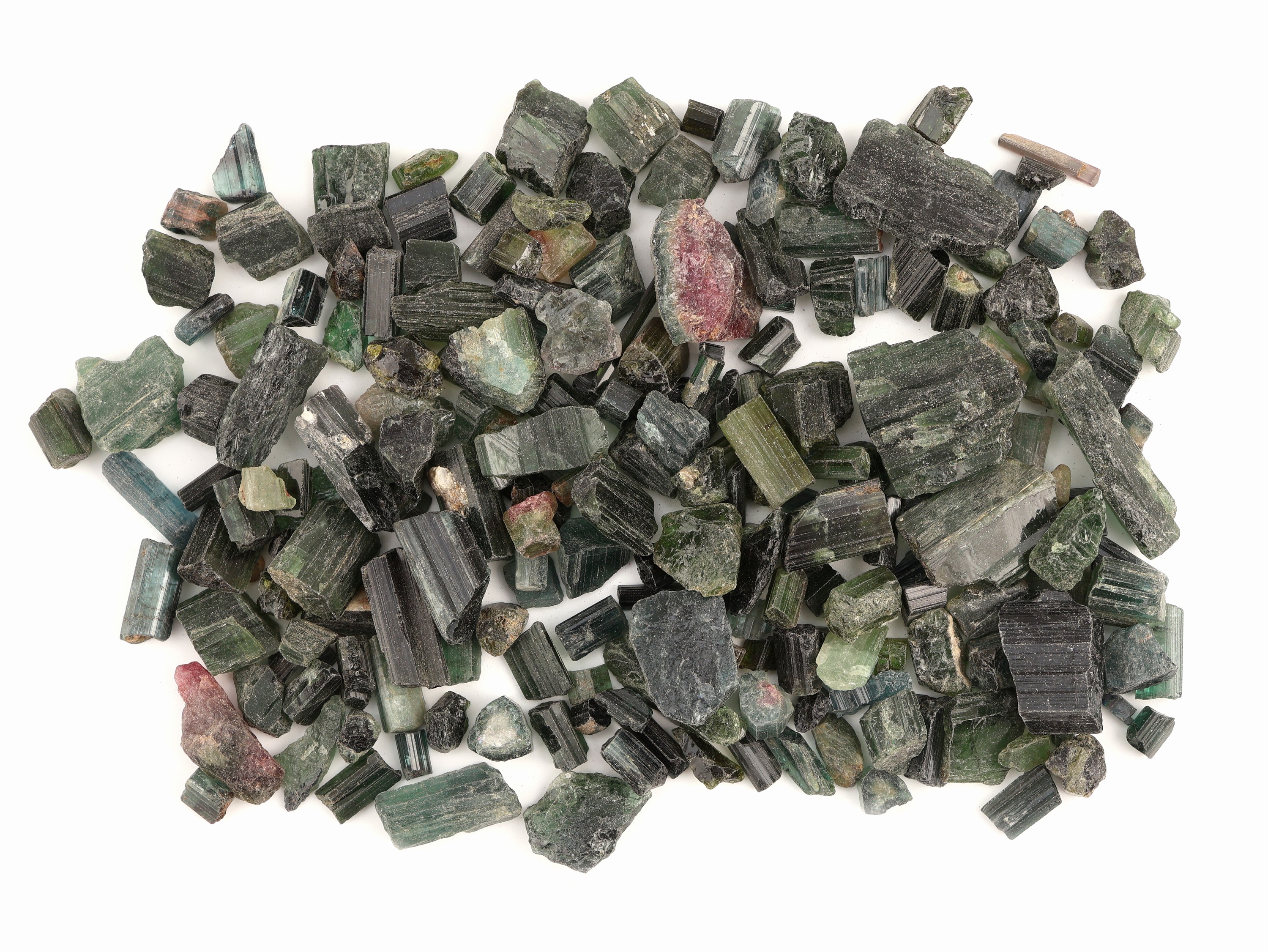 Image 27000470 - Lot lose Turmalin-Rohsteine, ca. 1480 ct, versch. Größen, Formen und Farbnuancen ...