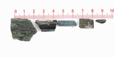 27000470a - Lot lose Turmalin-Rohsteine, ca. 1480 ct, versch. Größen, Formen und Farbnuancen ...