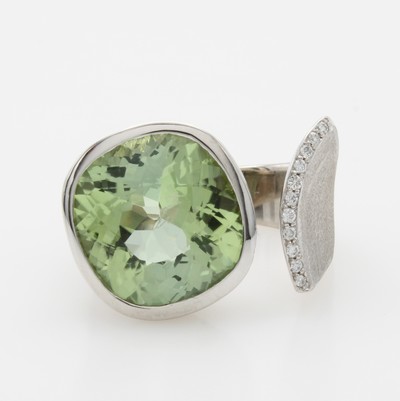 Image Ring mit Turmalin und Brillanten, WG 750/000, hellgrüner Turmalin ca. 10.3 ct, Brill. ...