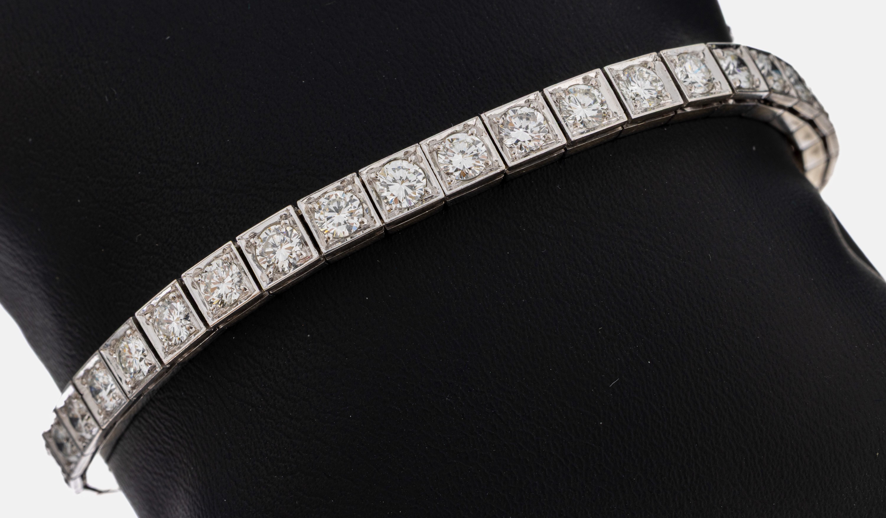 Image 27000549 - 18 kt Gold Brillant-Armband, WG 750/000, 36Brillanten zus. ca. 5.40 ct feines Weiß- ...