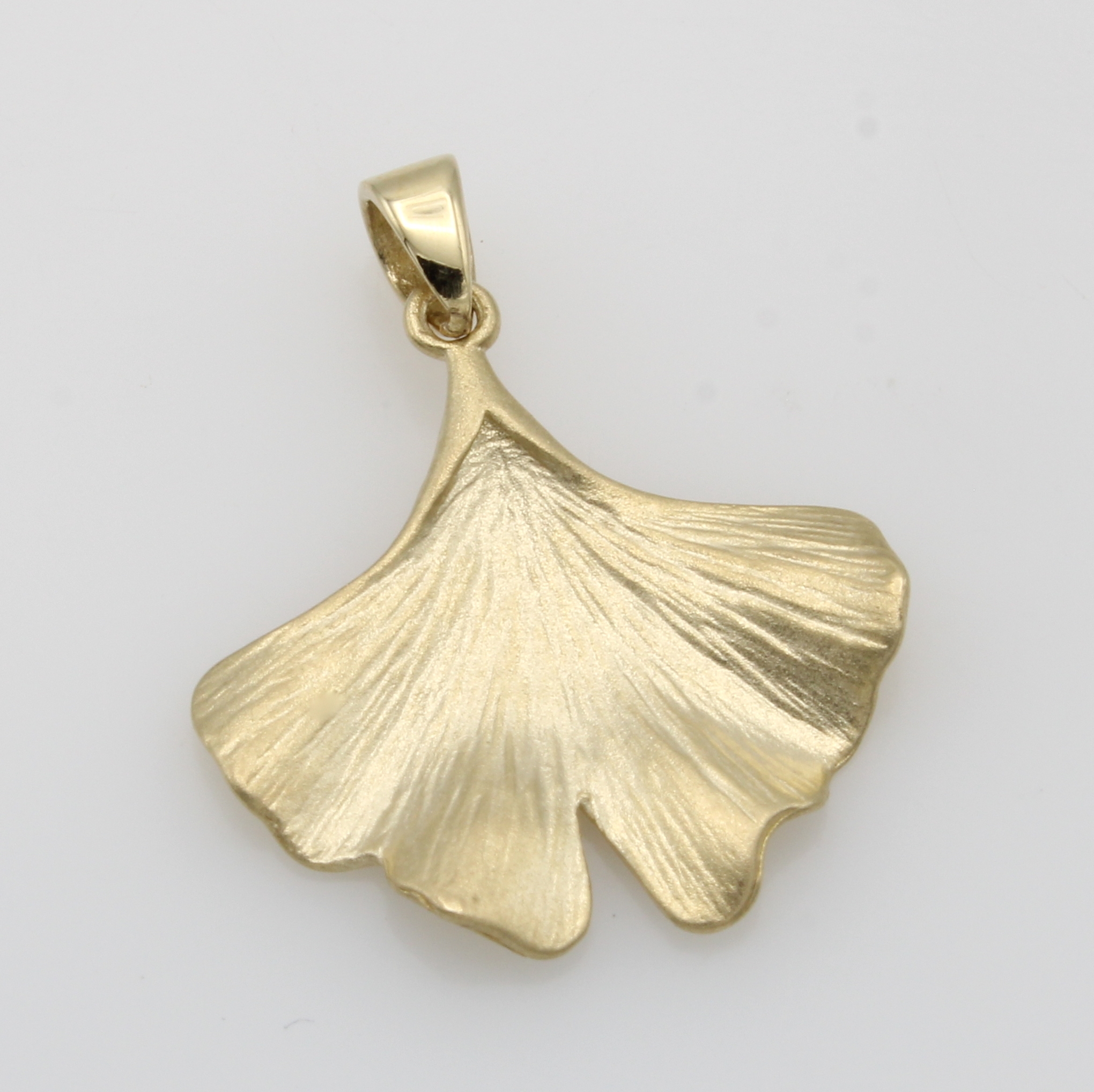 Image 27000816 - Anhänger ´Ginkgoblatt´, GG 585/000, Vorderseite mattiert