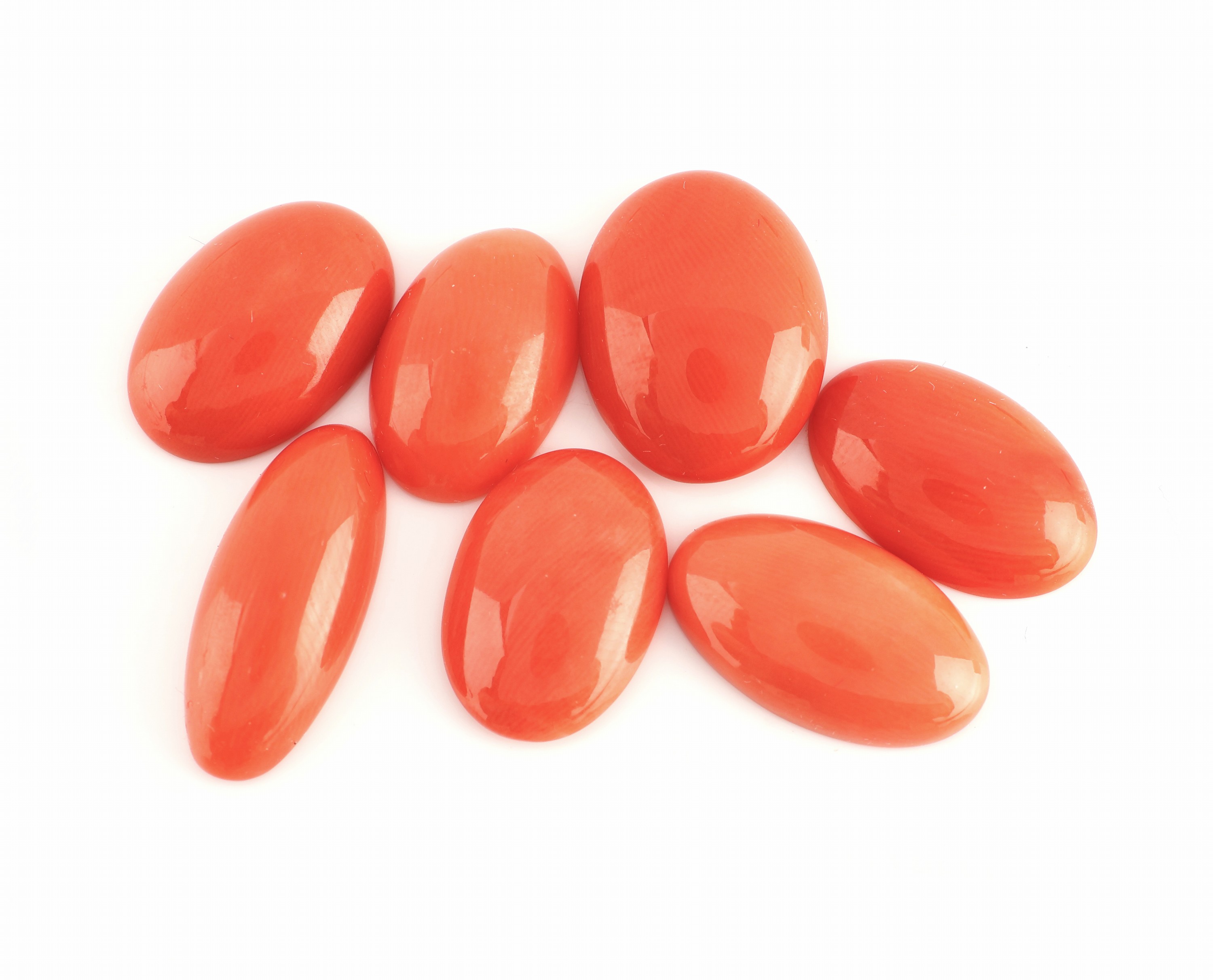 Image 27001497 - Lot 7 lose Korallen-Cabochons, zus. ca. 36.5 ct, schöne Farbe, versch. Größen, Versand ...