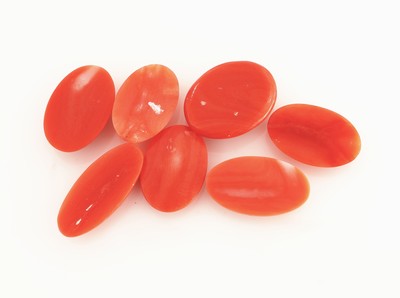 27001497a - Lot 7 lose Korallen-Cabochons, zus. ca. 36.5 ct, schöne Farbe, versch. Größen, Versand ...