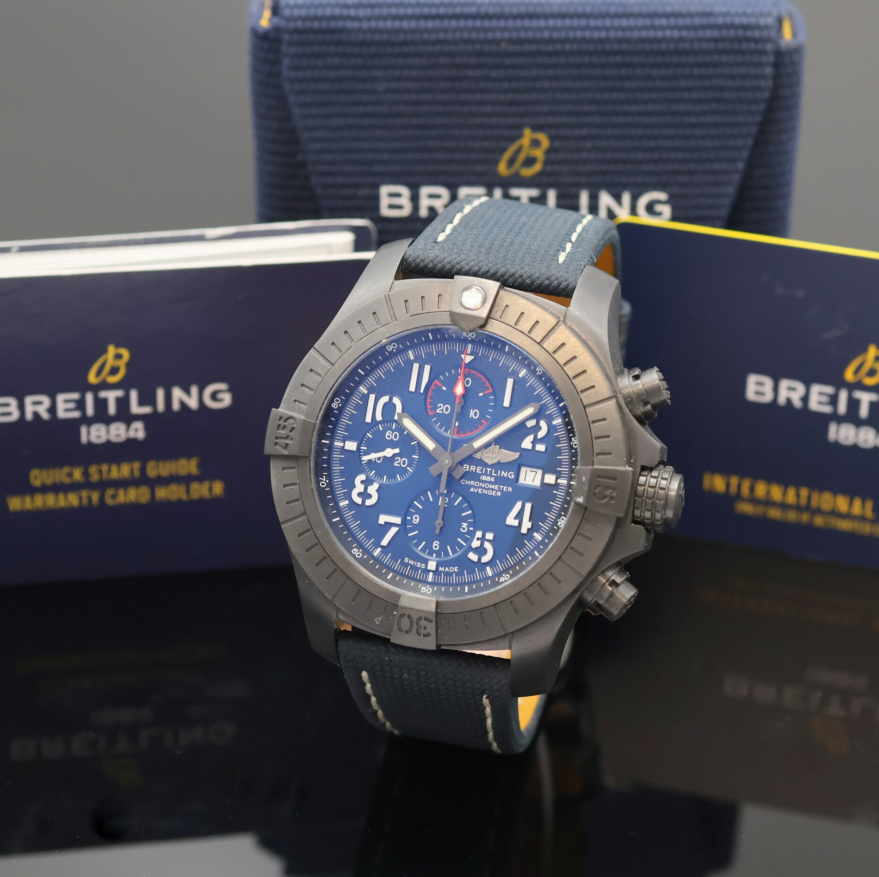 Image 27001532 - BREITLING Super Avenger Night Mission Chronometer Armbandchronograph Referenz V13375, ...