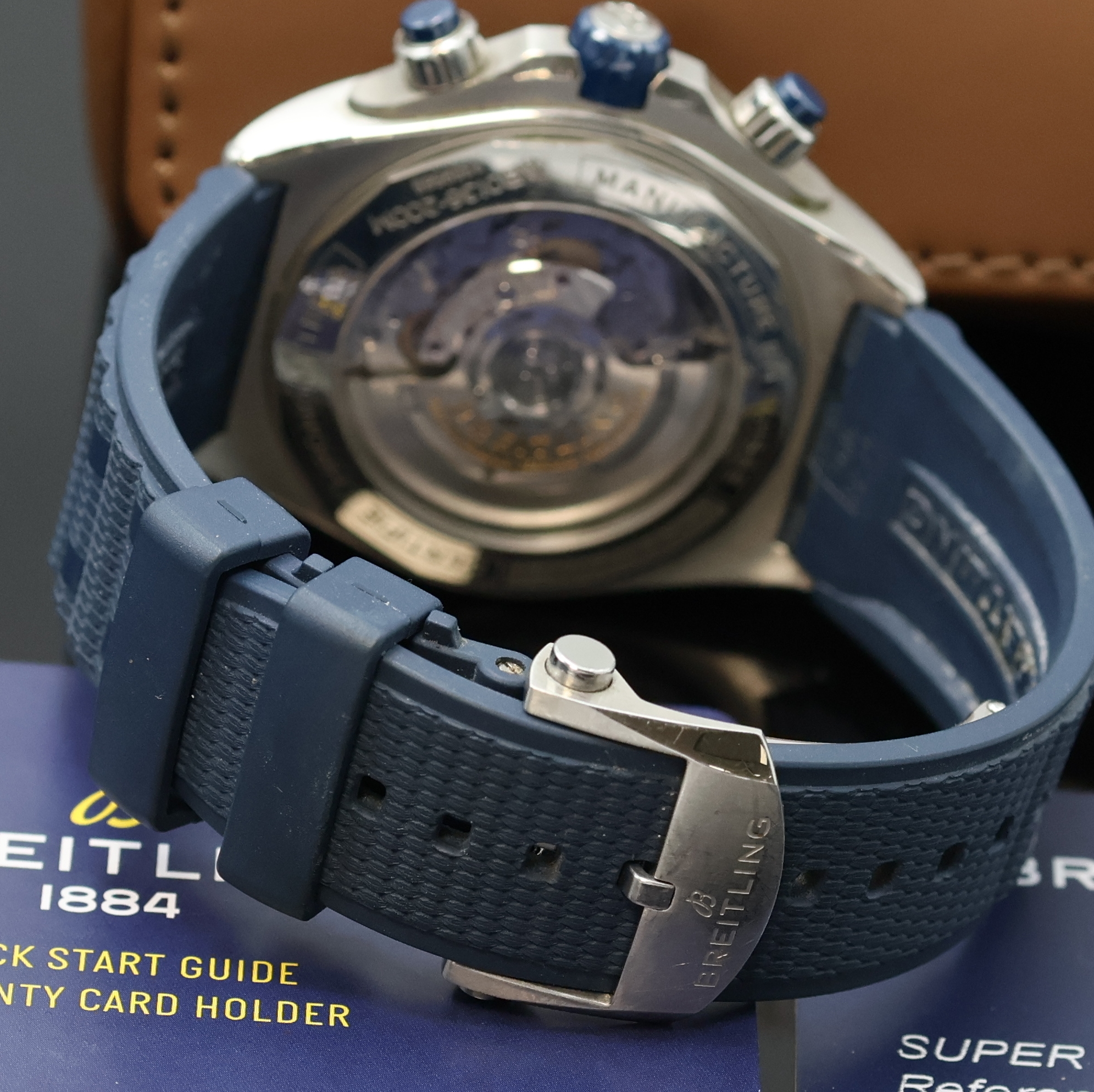 Detail b: BREITLING Super Chronomat B01 Chronometer Armbandchronograph Referenz AB0136, Schweiz um 2020, Automatik, Edelstahlgeh. beids. vergl., Boden, Krone ...